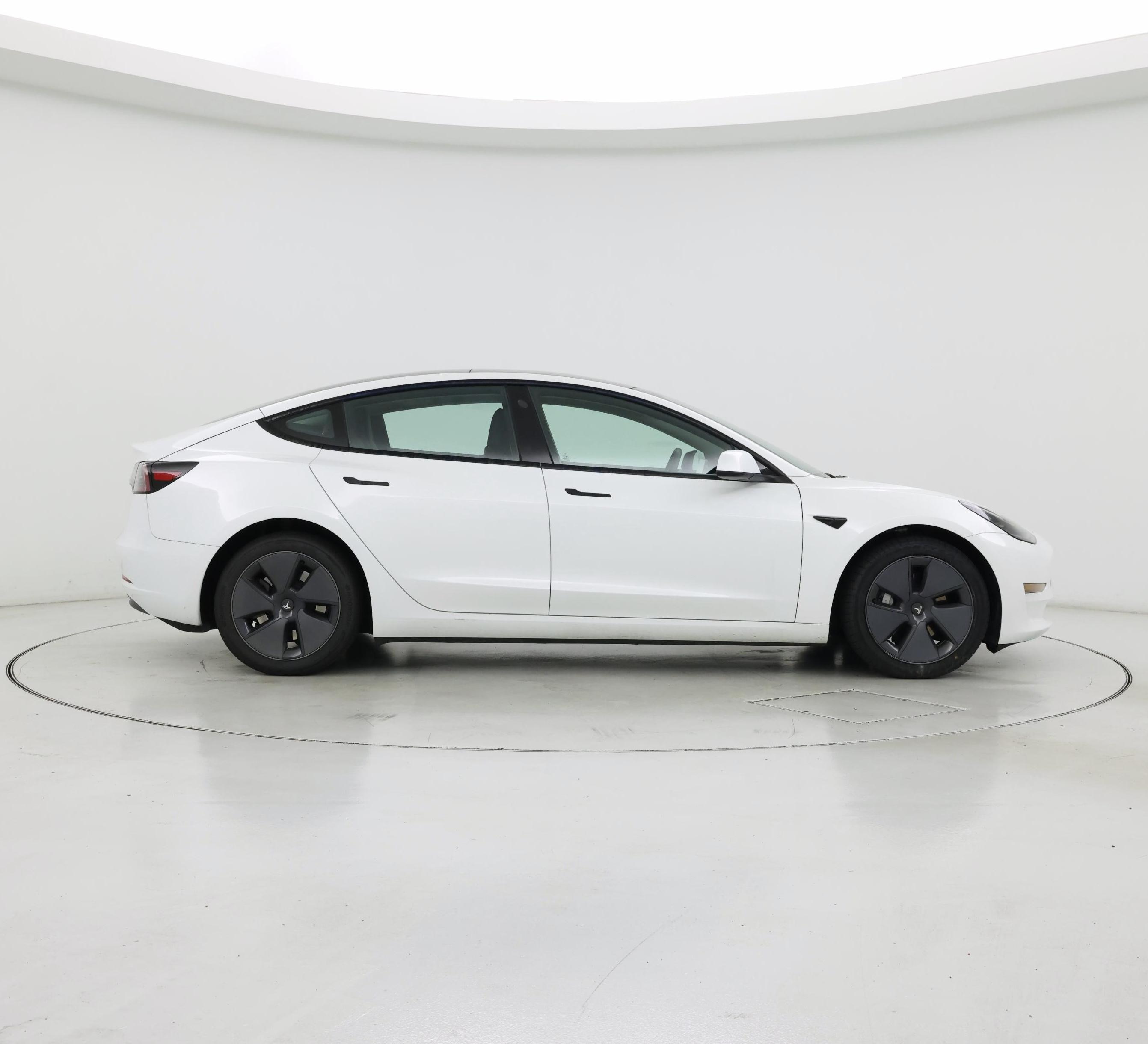 Thumbnail: 2023 Tesla Model 3 - 7