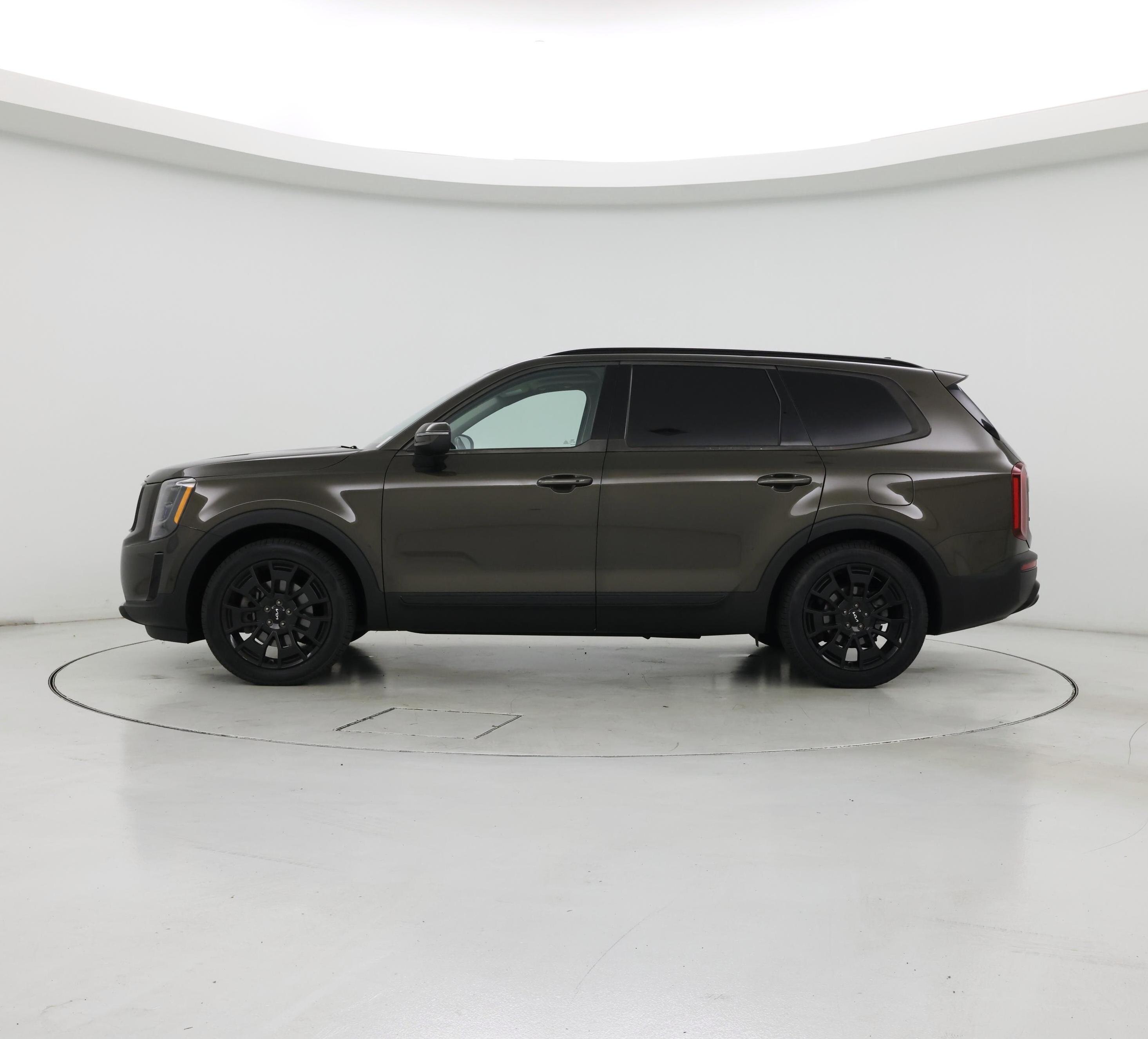 Thumbnail: 2022 Kia Telluride - 3