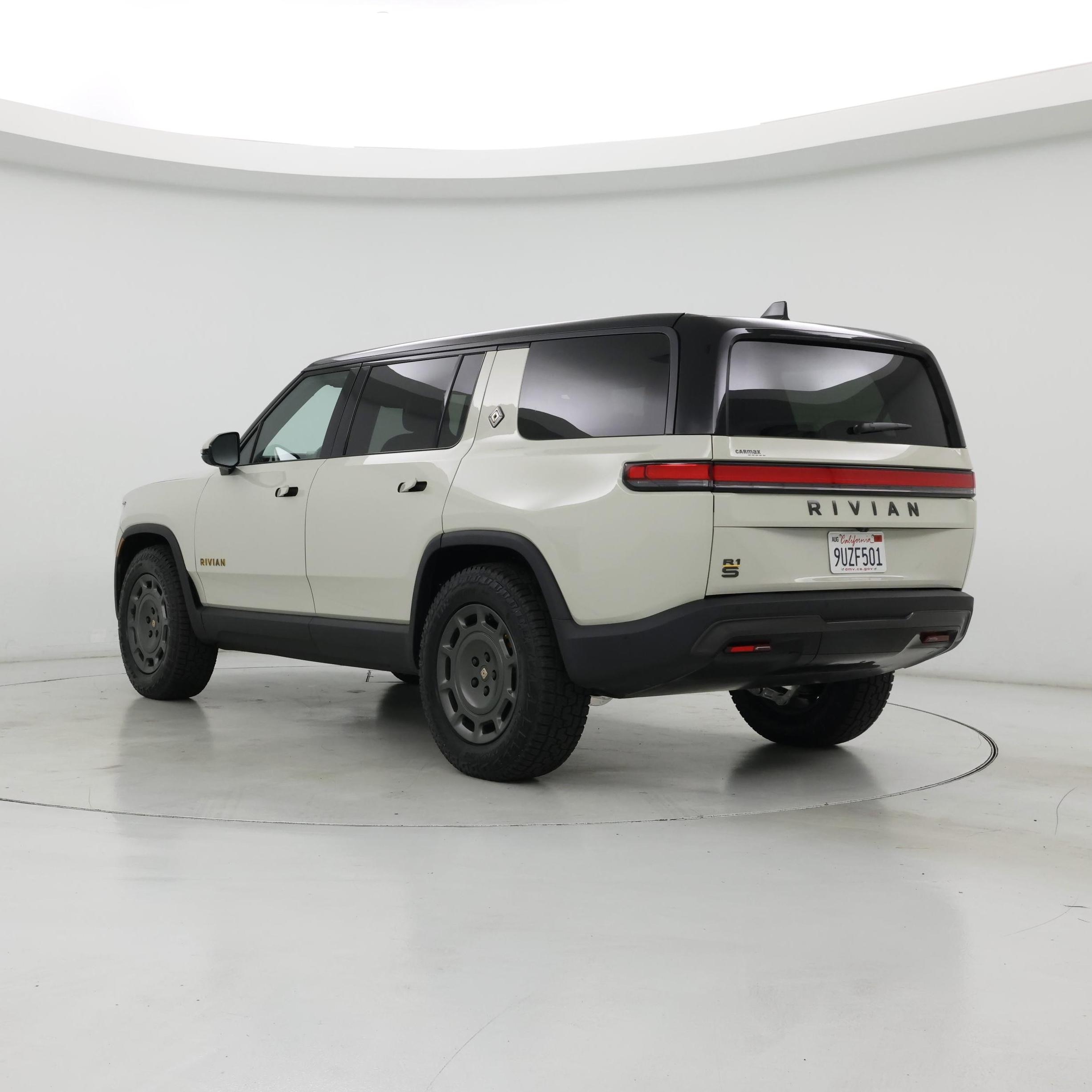 Thumbnail: 2025 Rivian R1S - 2