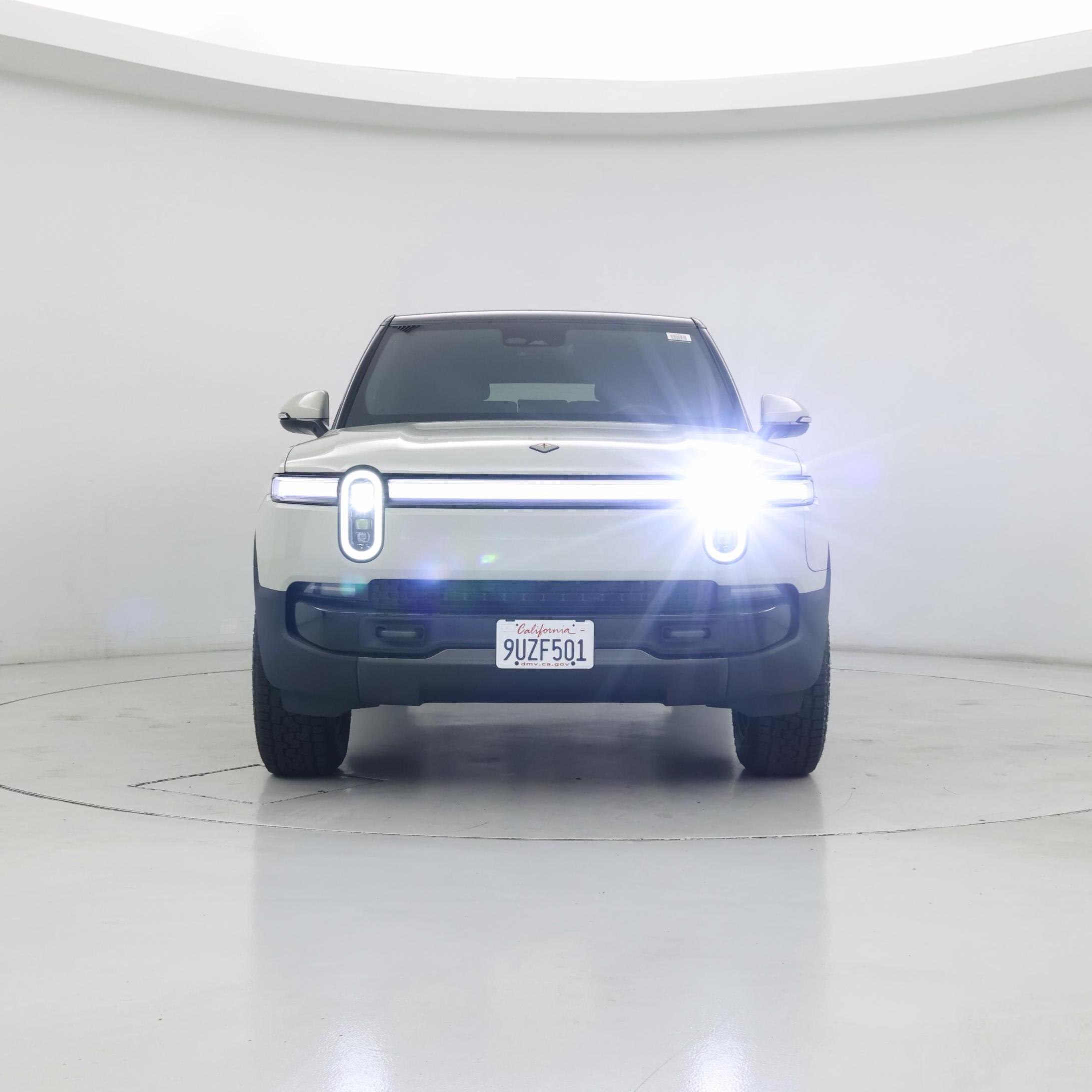 Thumbnail: 2025 Rivian R1S - 5