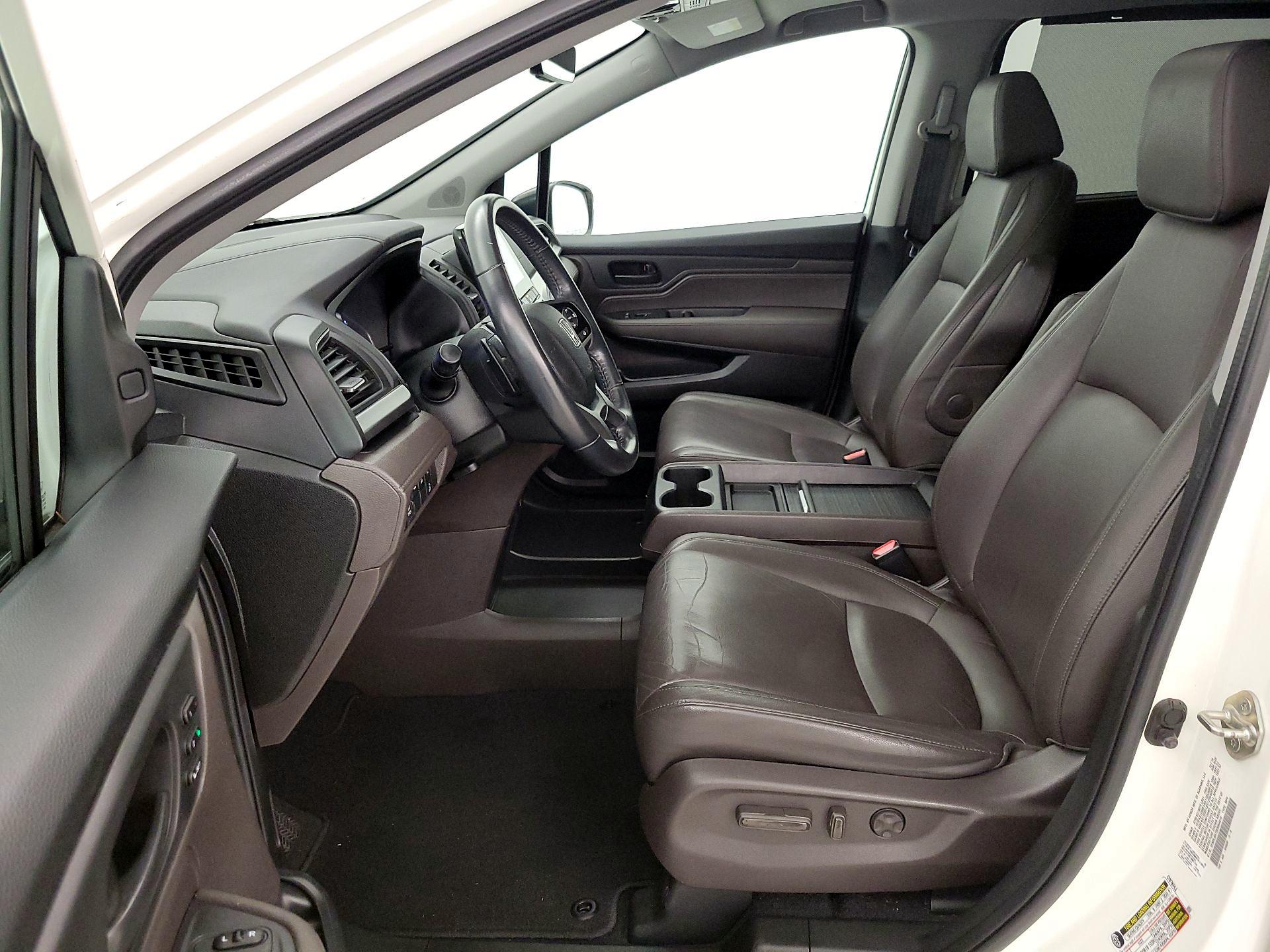 Thumbnail: 2019 Honda Odyssey - 11