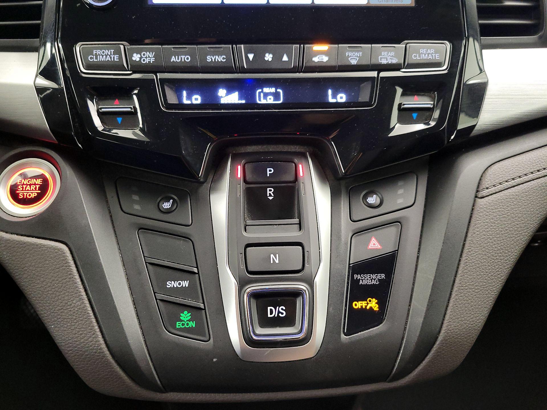 Thumbnail: 2019 Honda Odyssey - 17
