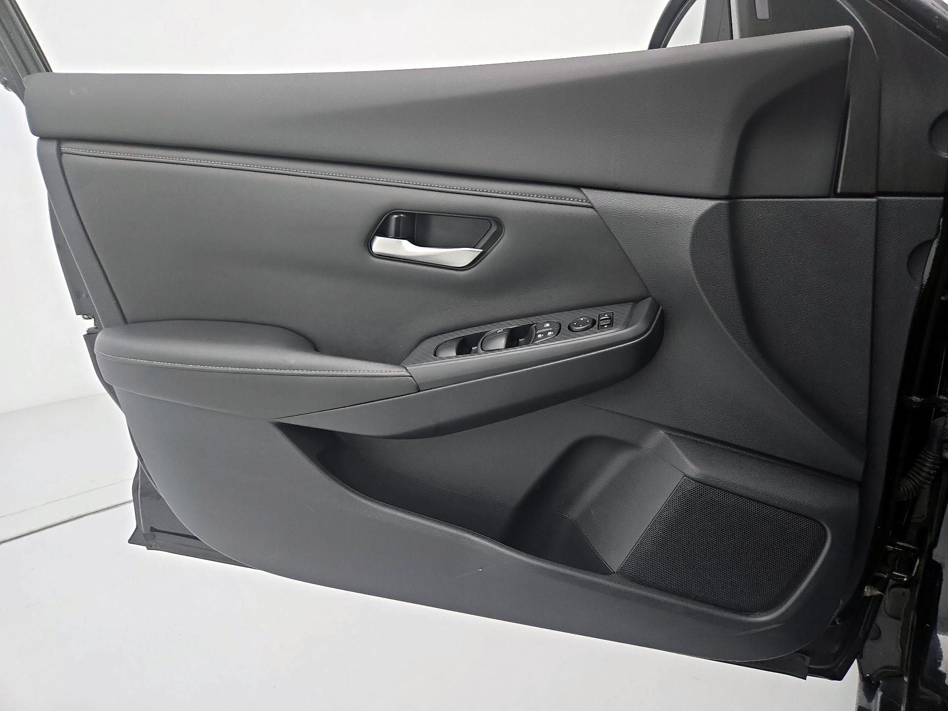 Thumbnail: 2021 Nissan Sentra - 12