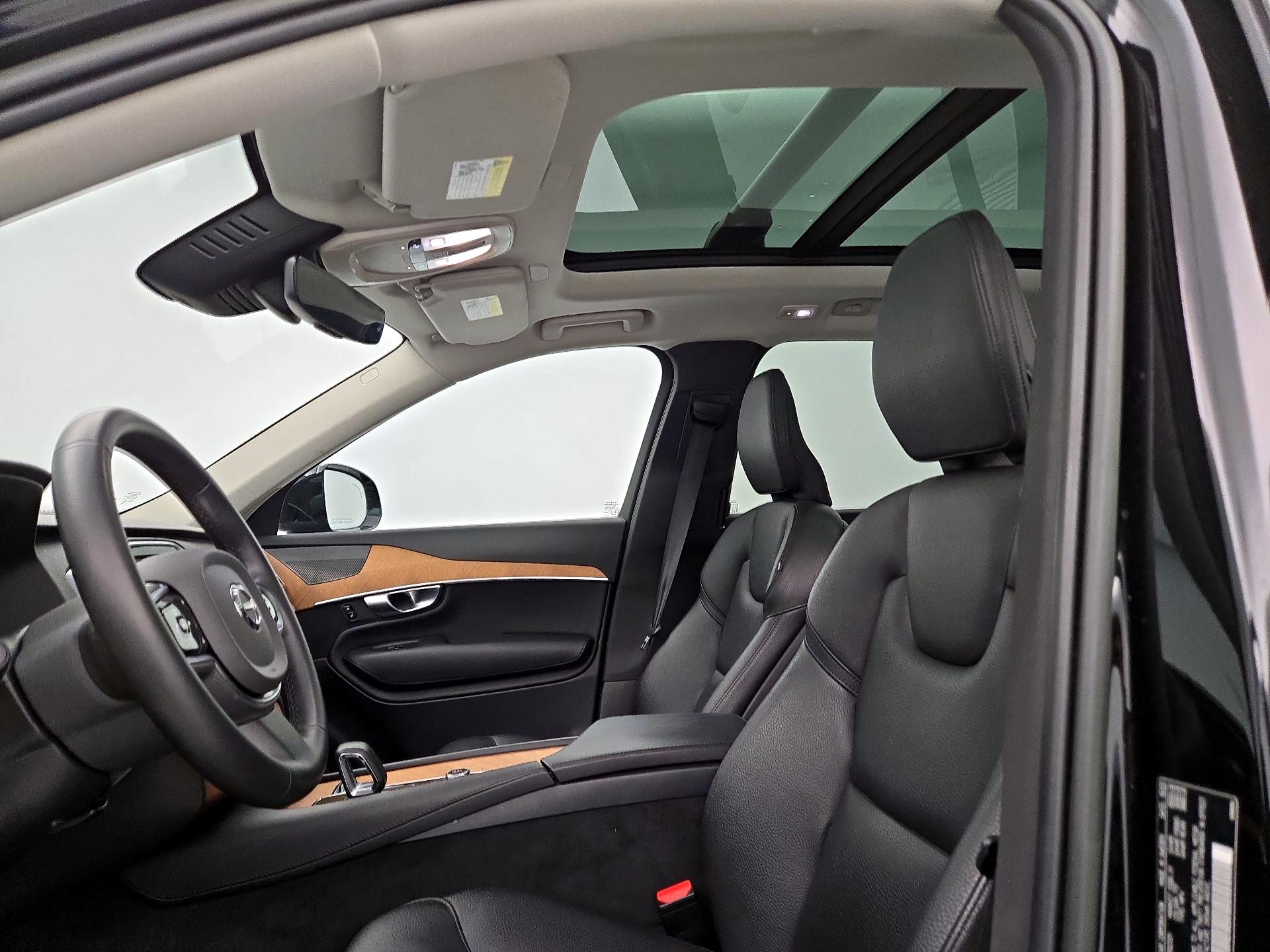 Thumbnail: 2023 Volvo XC90 - 20