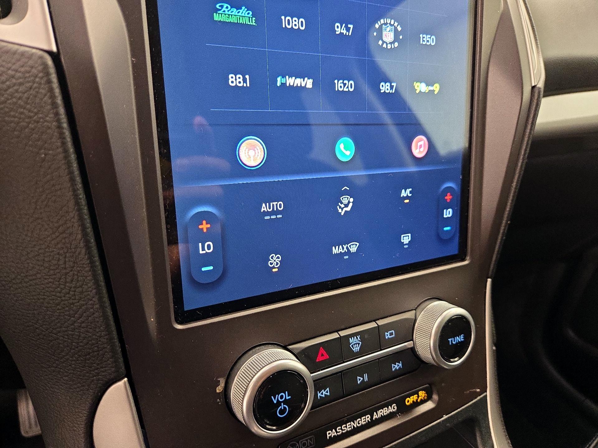Thumbnail: 2021 Ford Edge - 16
