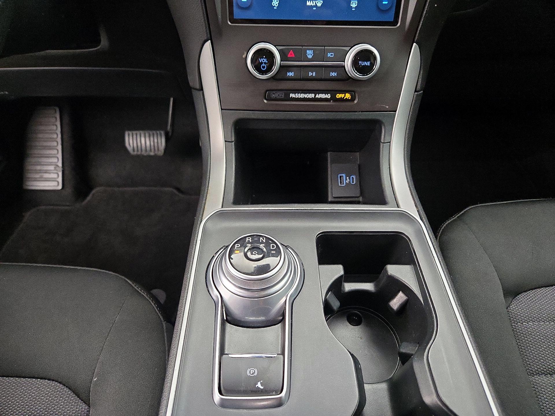 Thumbnail: 2021 Ford Edge - 17