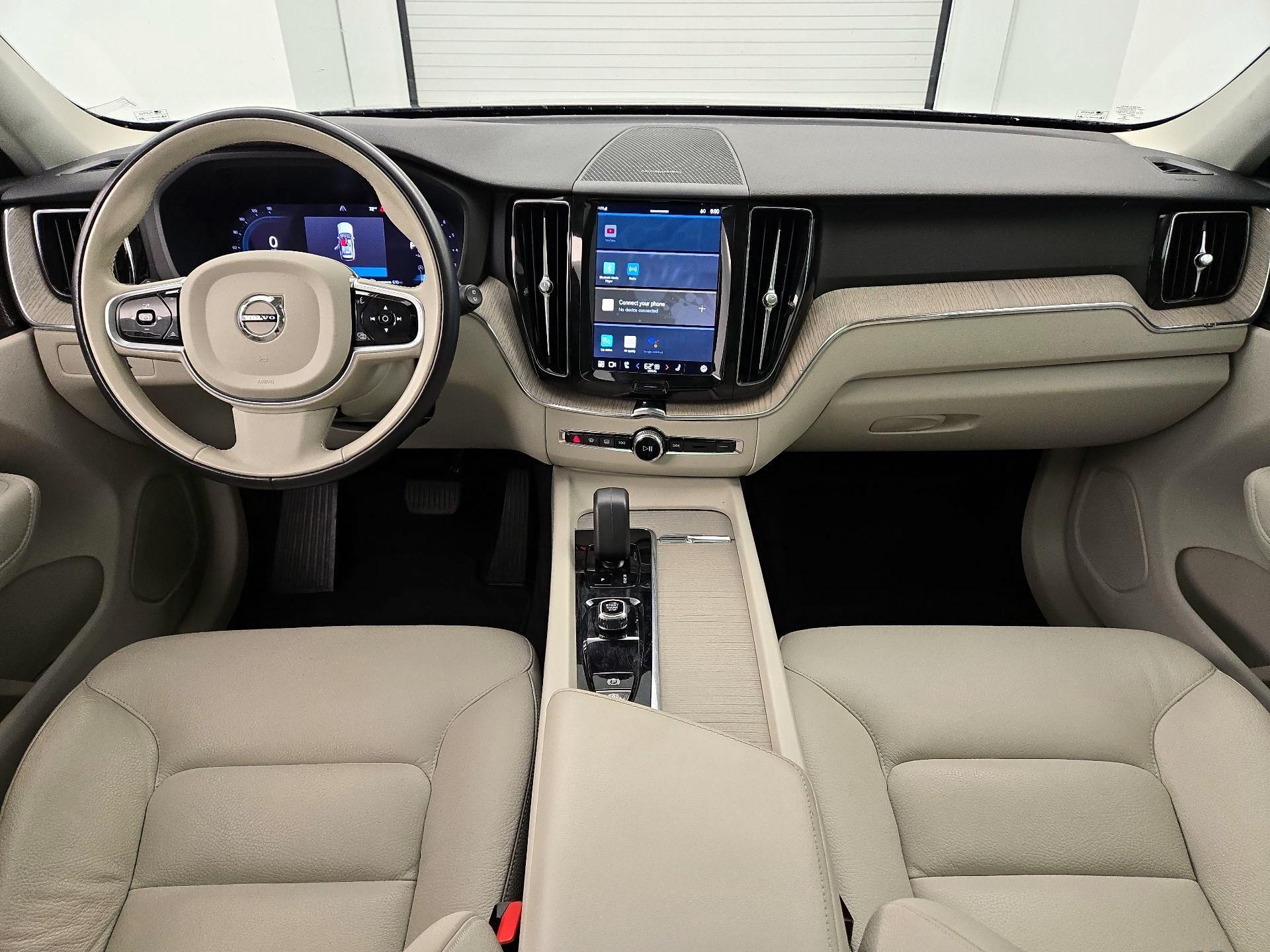 Thumbnail: 2023 Volvo XC60 - 9