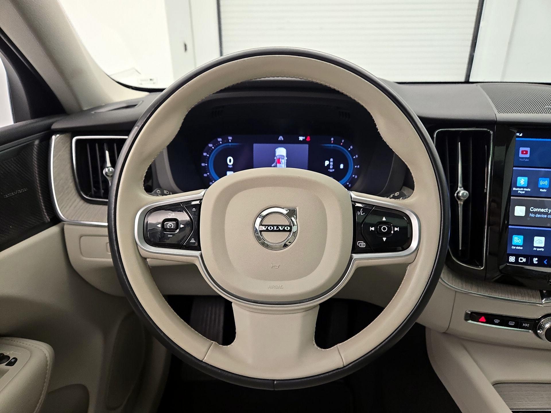 Thumbnail: 2023 Volvo XC60 - 10