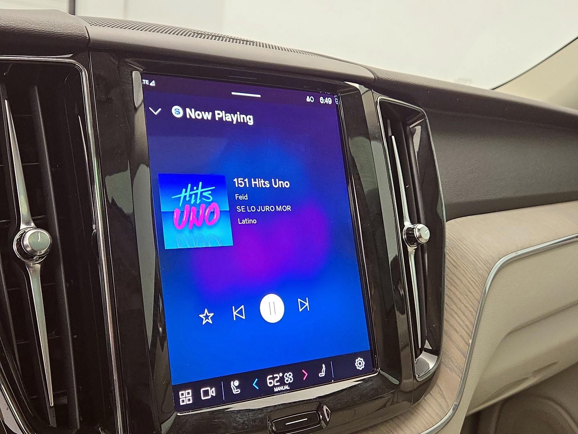 Thumbnail: 2023 Volvo XC60 - 15