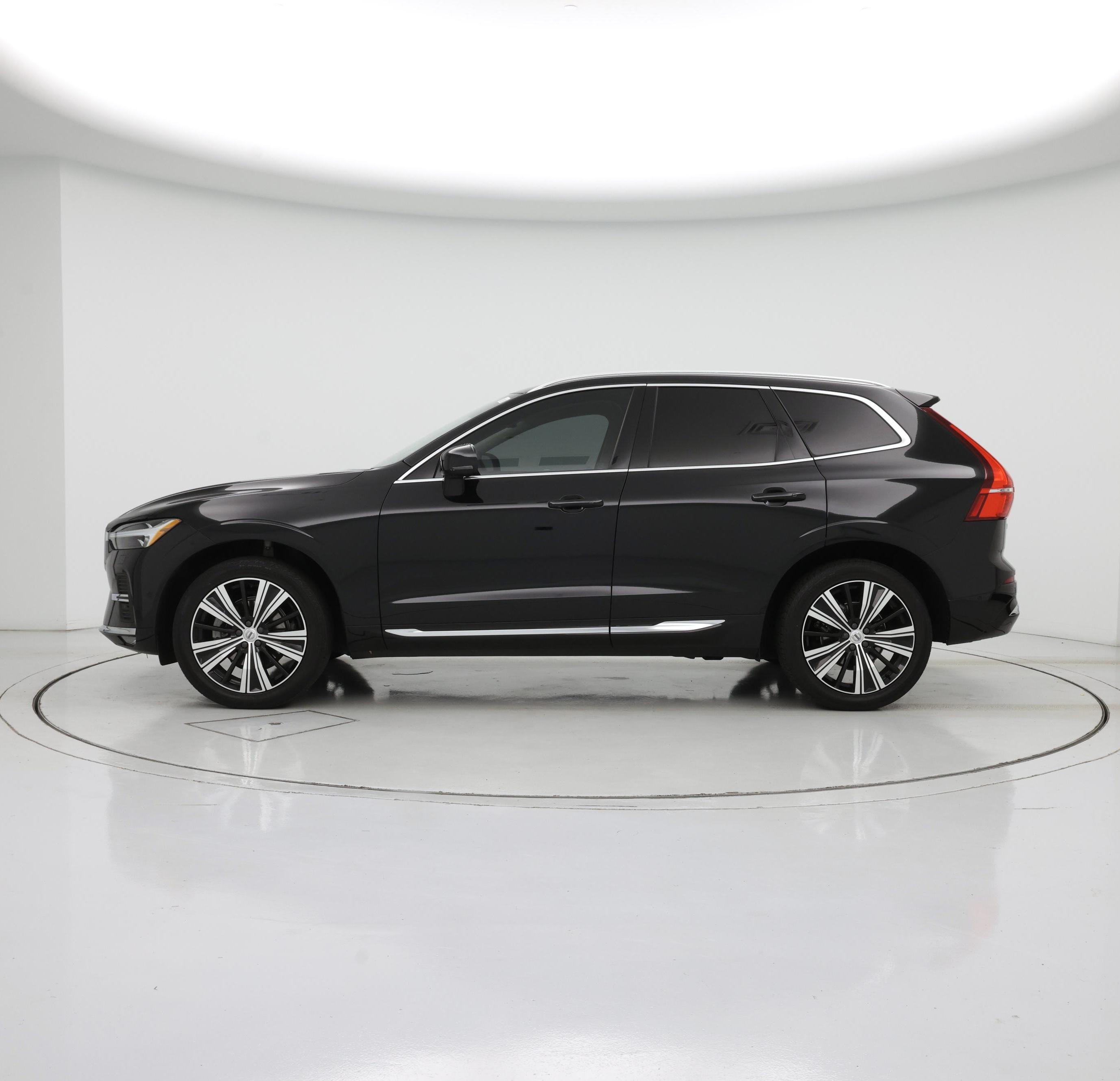 Thumbnail: 2023 Volvo XC60 - 3
