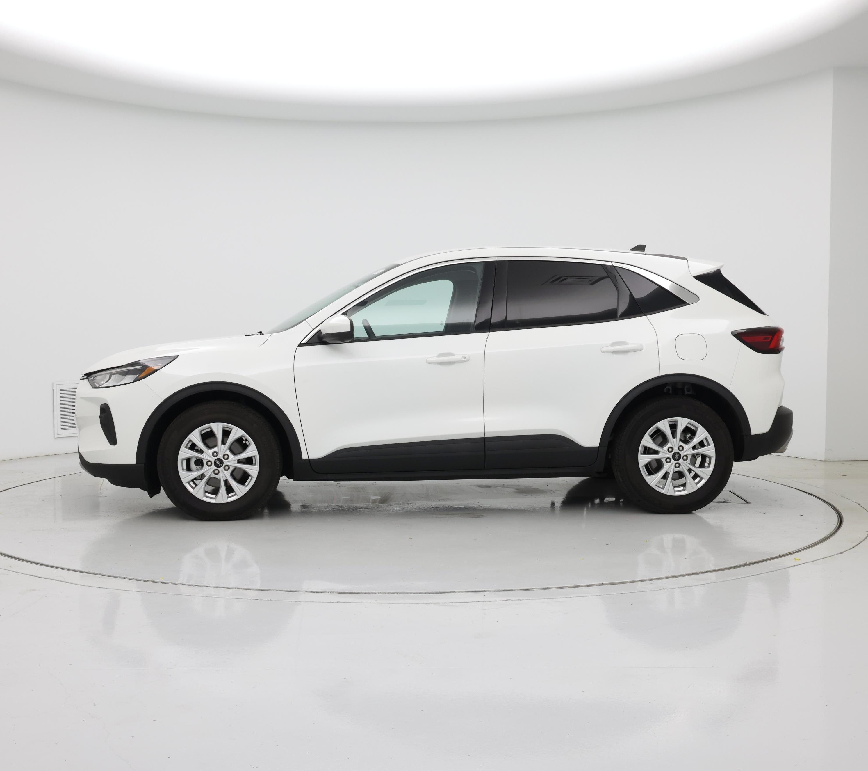 Thumbnail: 2023 Ford Escape - 3