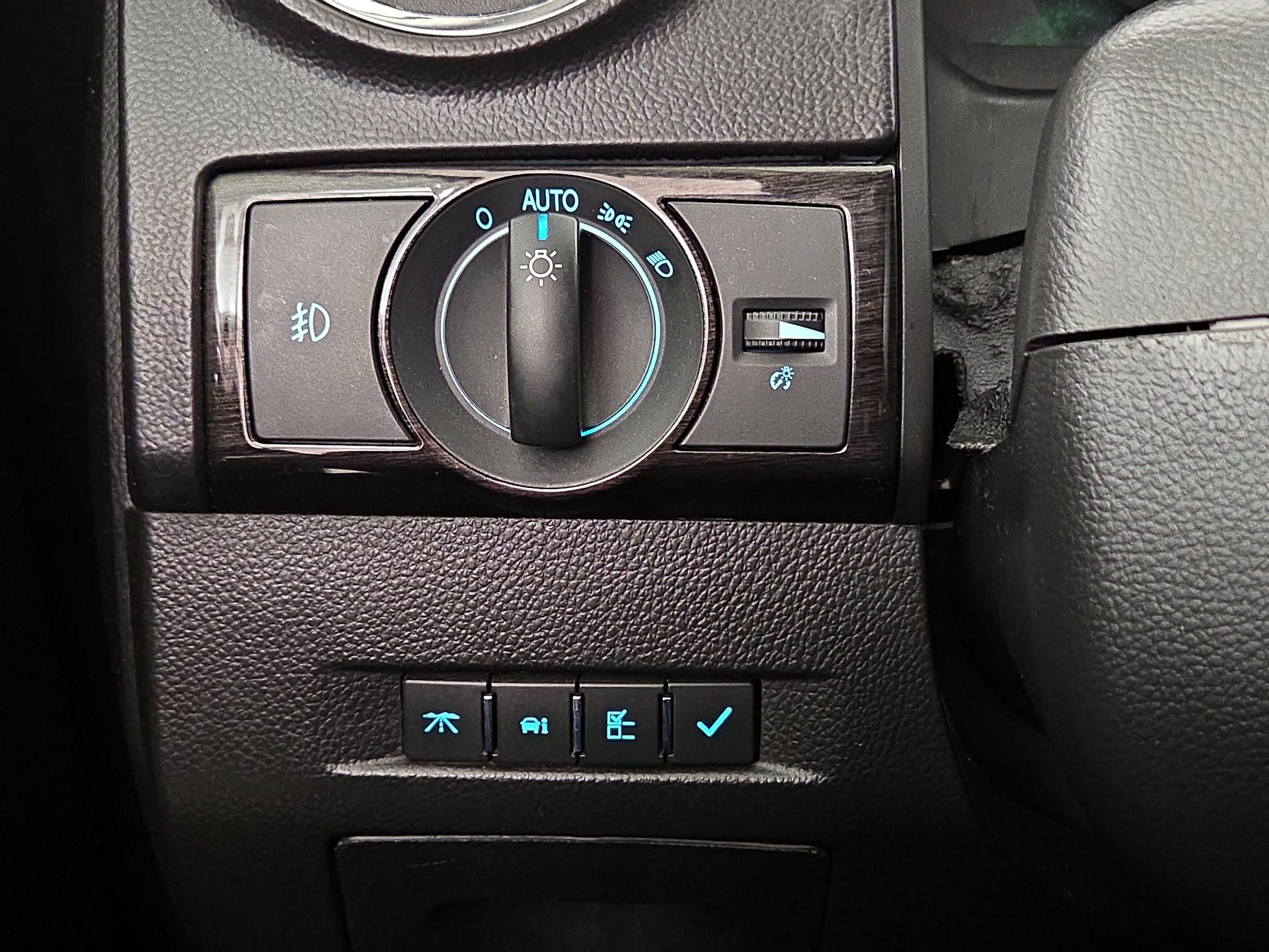 Thumbnail: 2014 Chevrolet Captiva Sport - 13