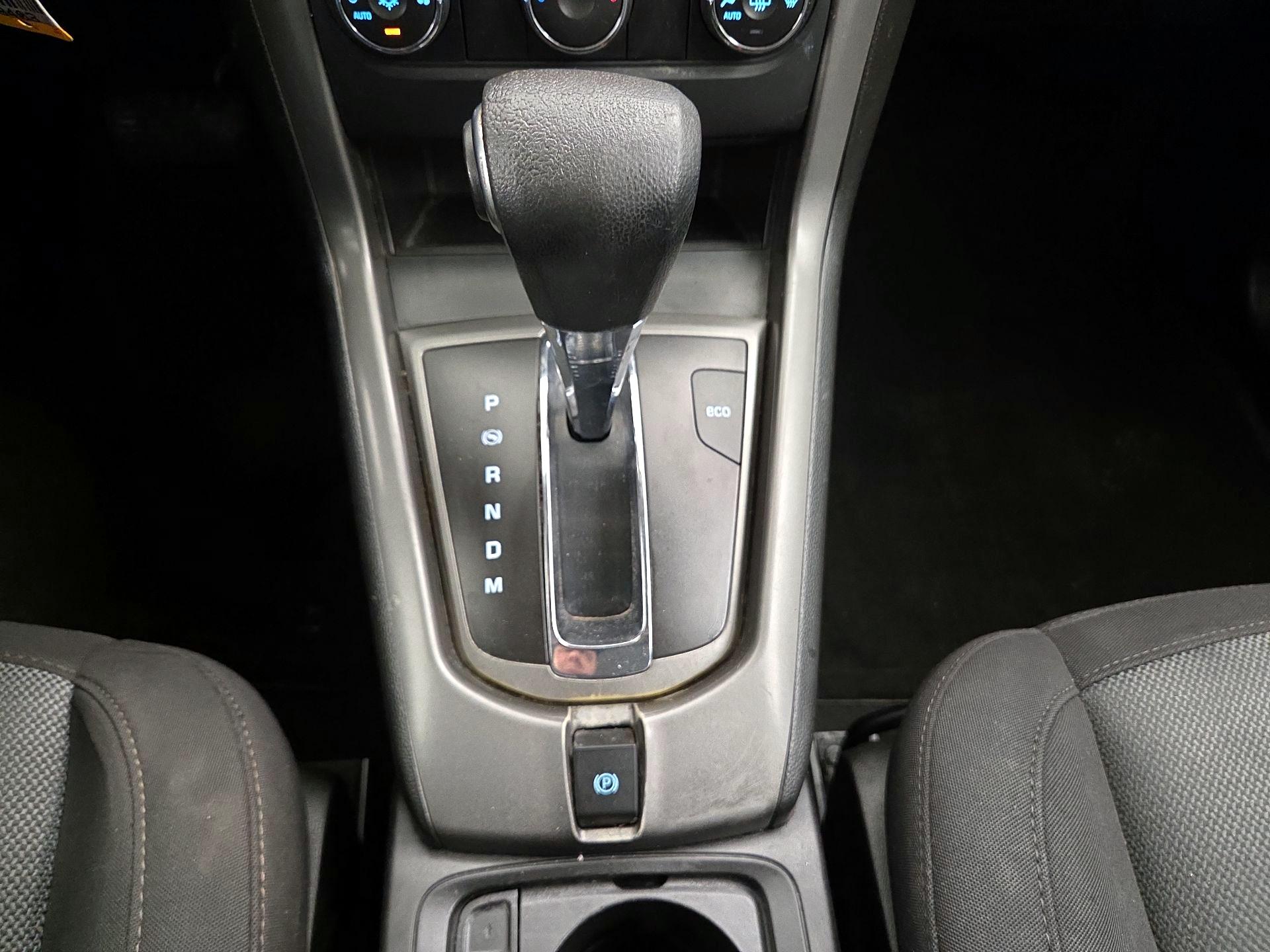 Thumbnail: 2014 Chevrolet Captiva Sport - 16