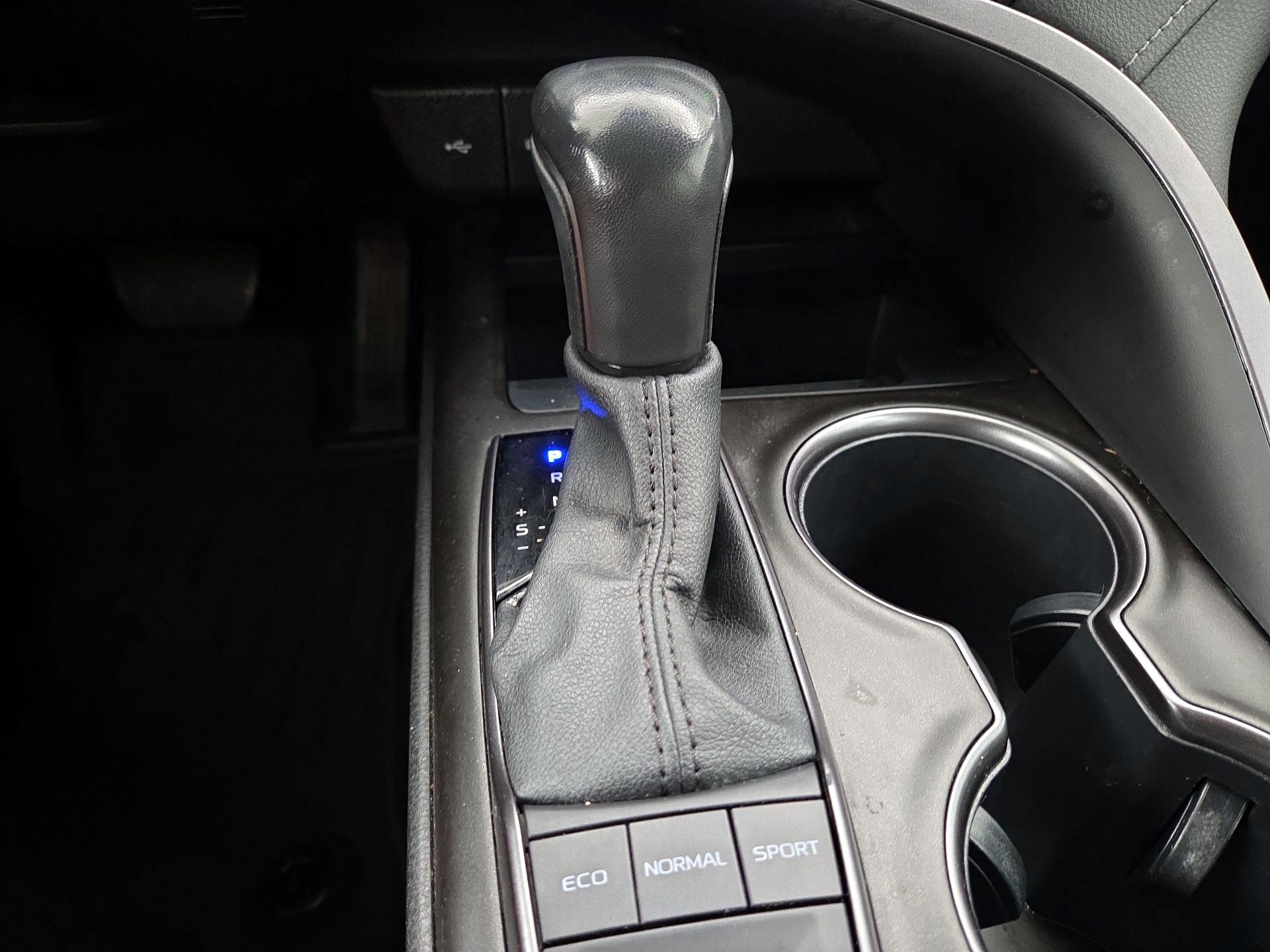 Thumbnail: 2023 Toyota Camry - 17