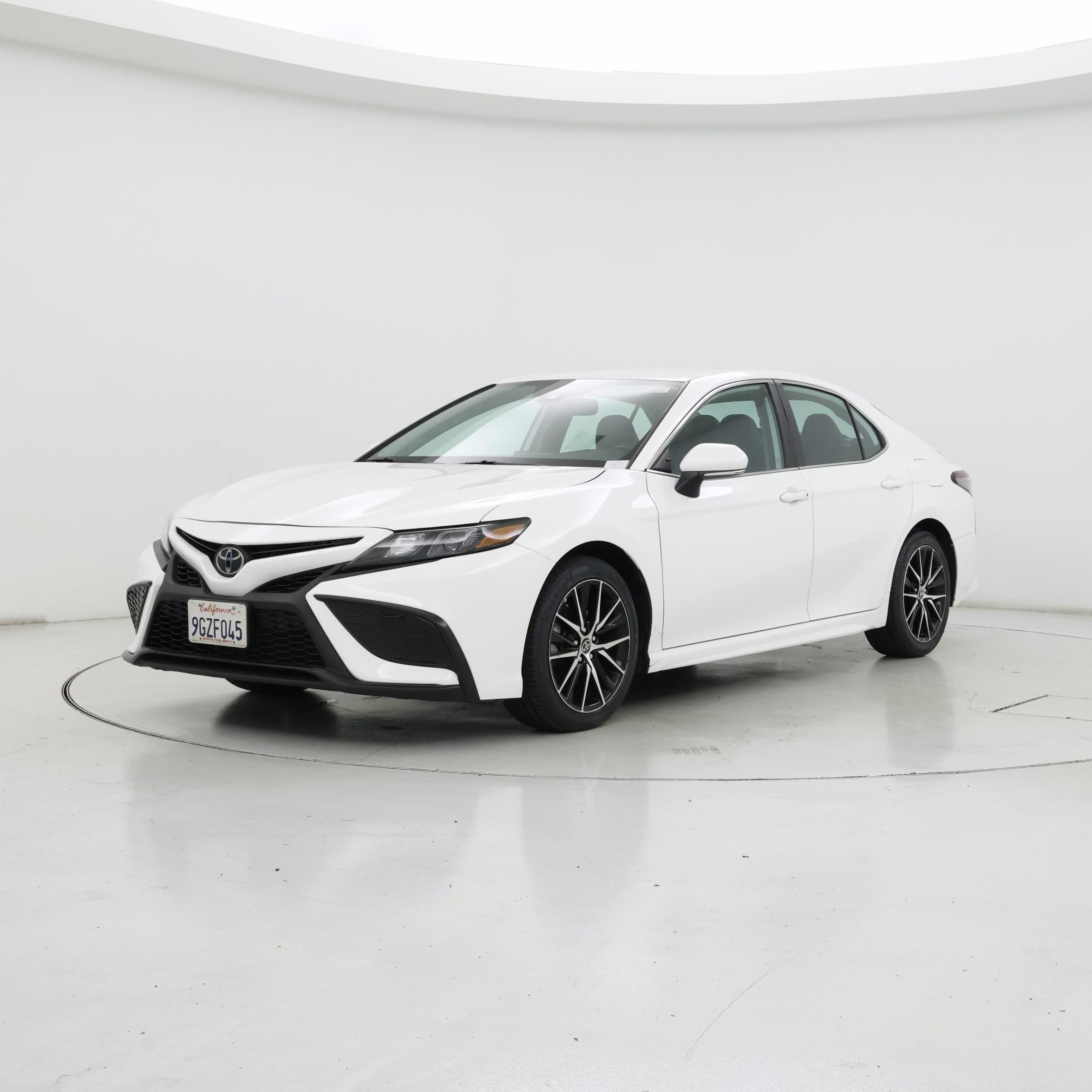 Thumbnail: 2023 Toyota Camry - 4