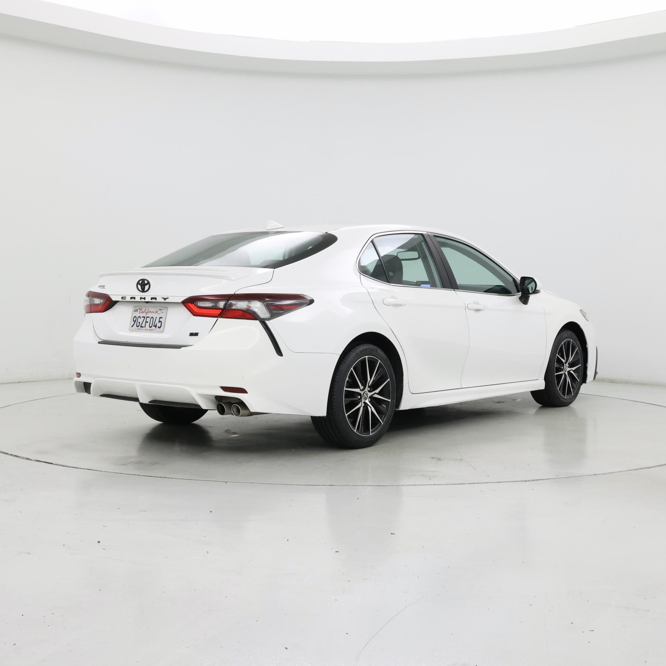 Thumbnail: 2023 Toyota Camry - 8