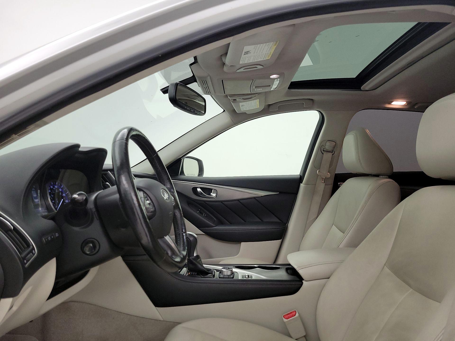 Thumbnail: 2016 INFINITI Q50 - 20
