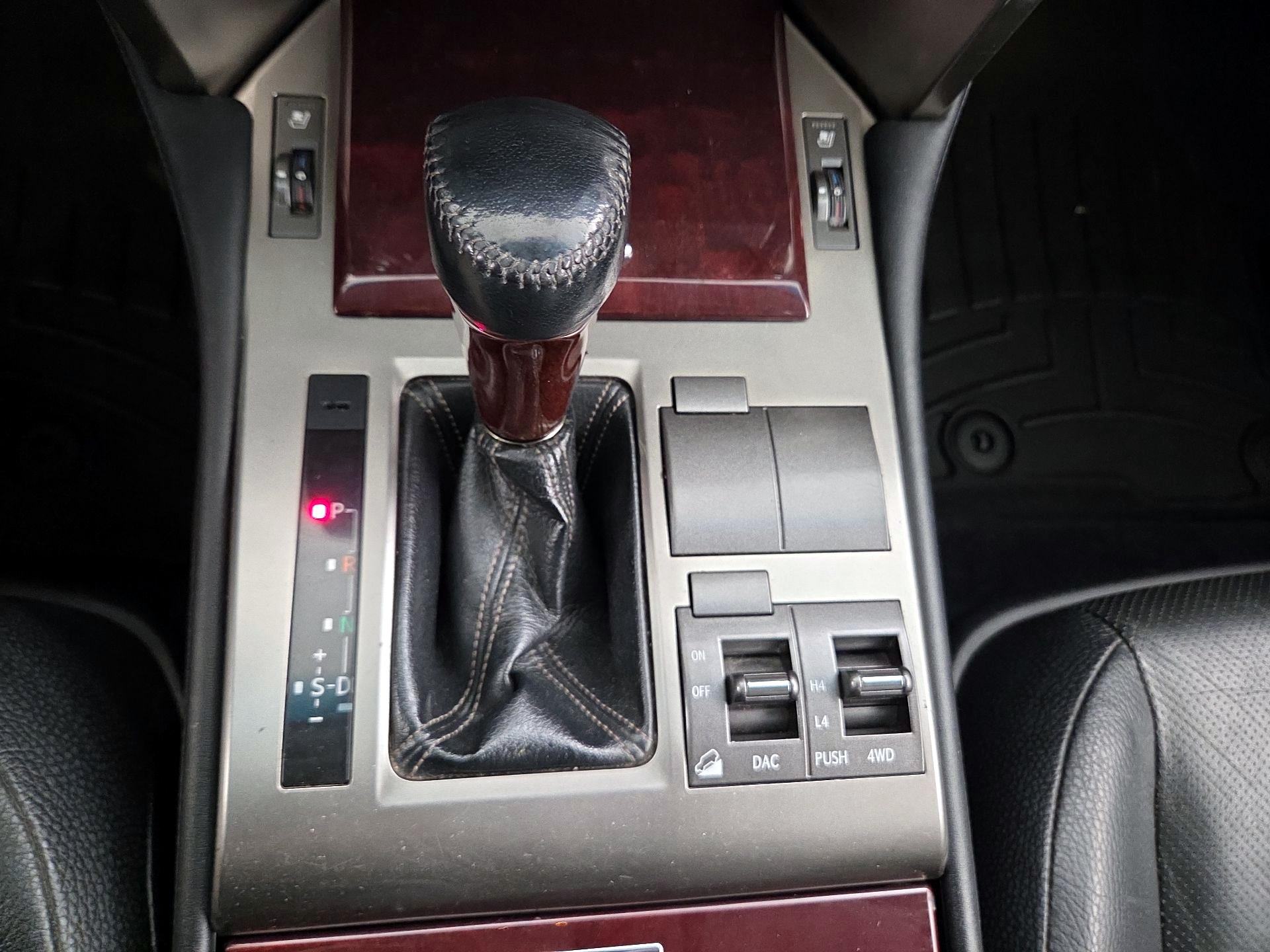 Thumbnail: 2015 Lexus GX - 18