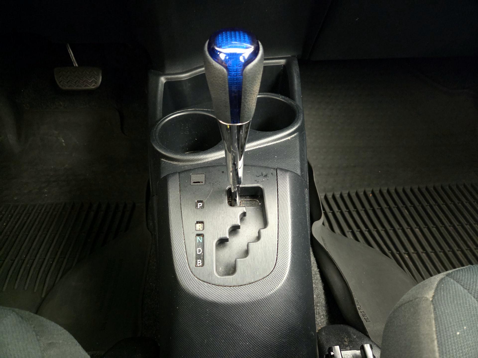 Thumbnail: 2018 Toyota Prius c - 17
