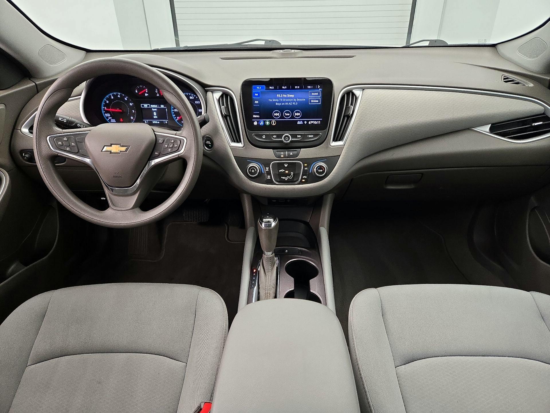 Thumbnail: 2020 Chevrolet Malibu - 9