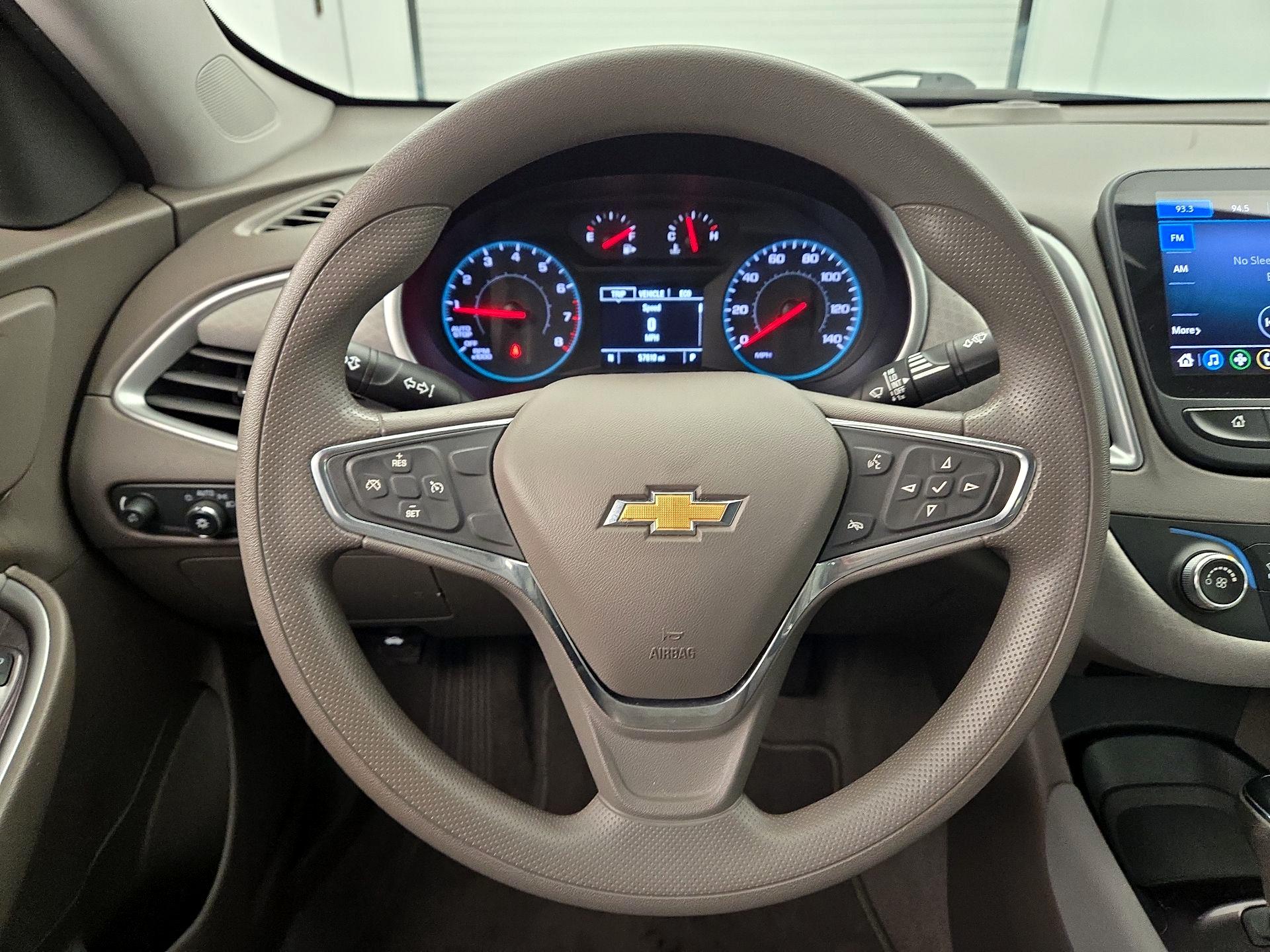 Thumbnail: 2020 Chevrolet Malibu - 10