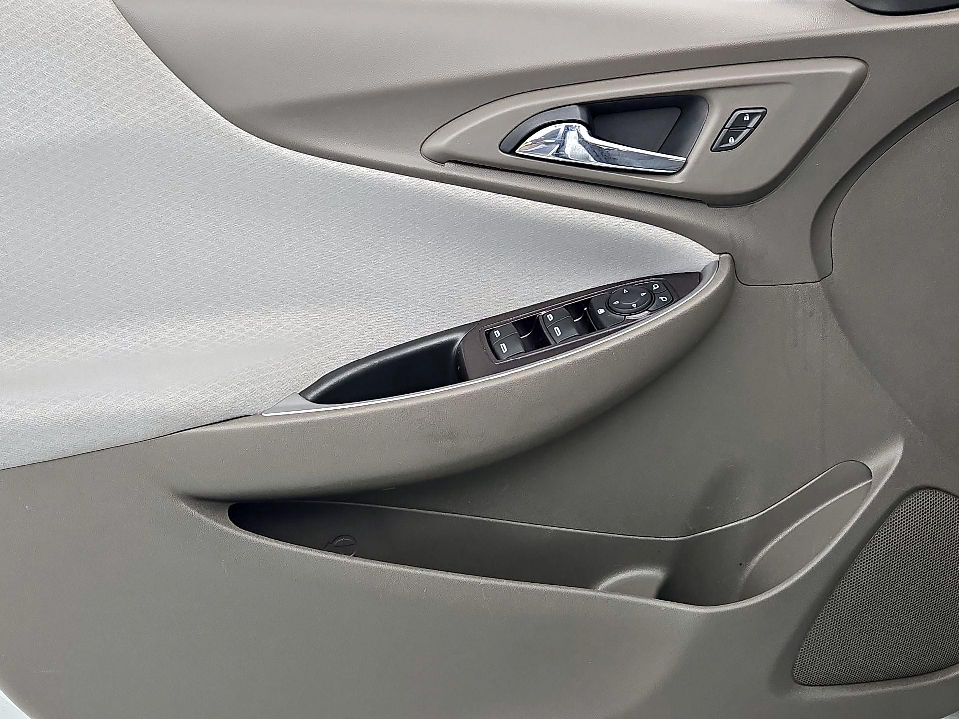 Thumbnail: 2020 Chevrolet Malibu - 12