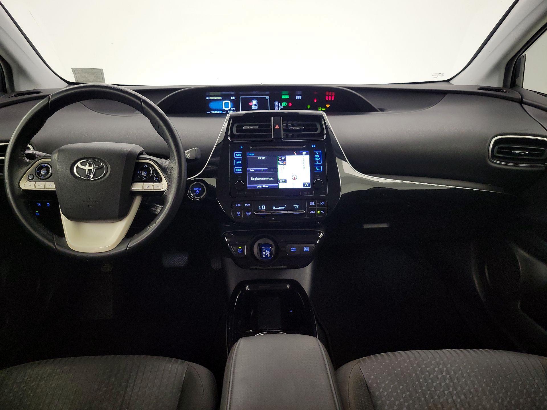 Thumbnail: 2017 Toyota Prius - 9