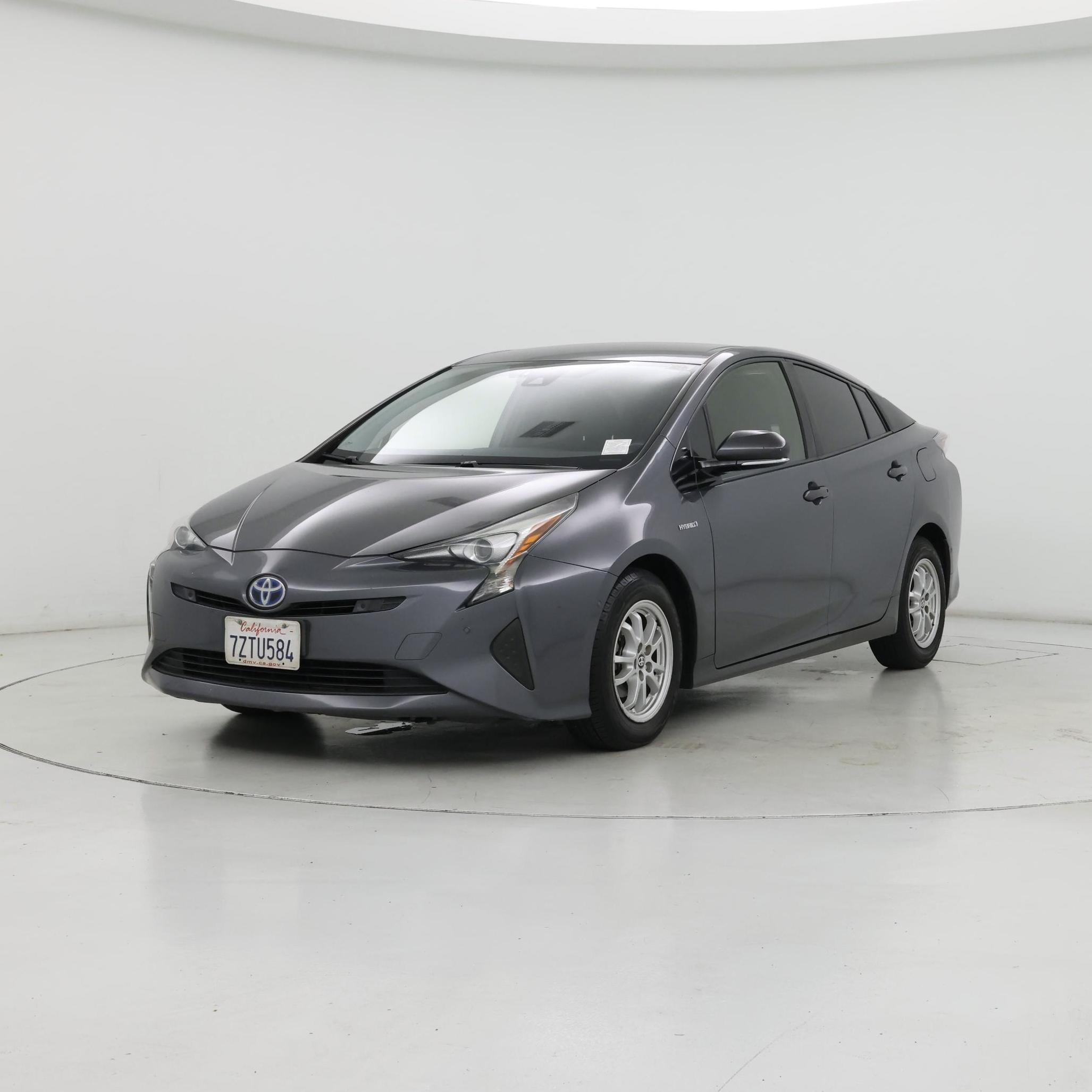 Thumbnail: 2017 Toyota Prius - 4