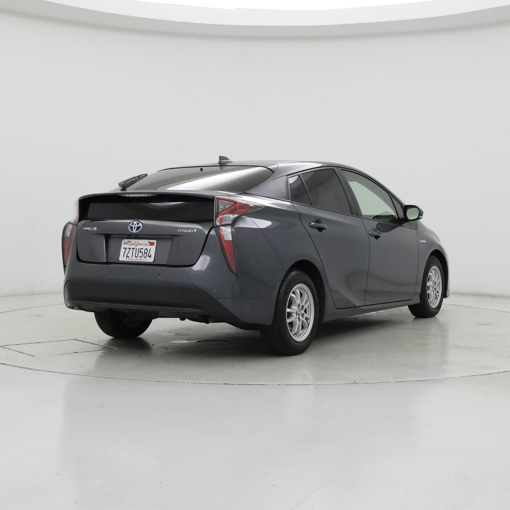 Thumbnail: 2017 Toyota Prius - 8