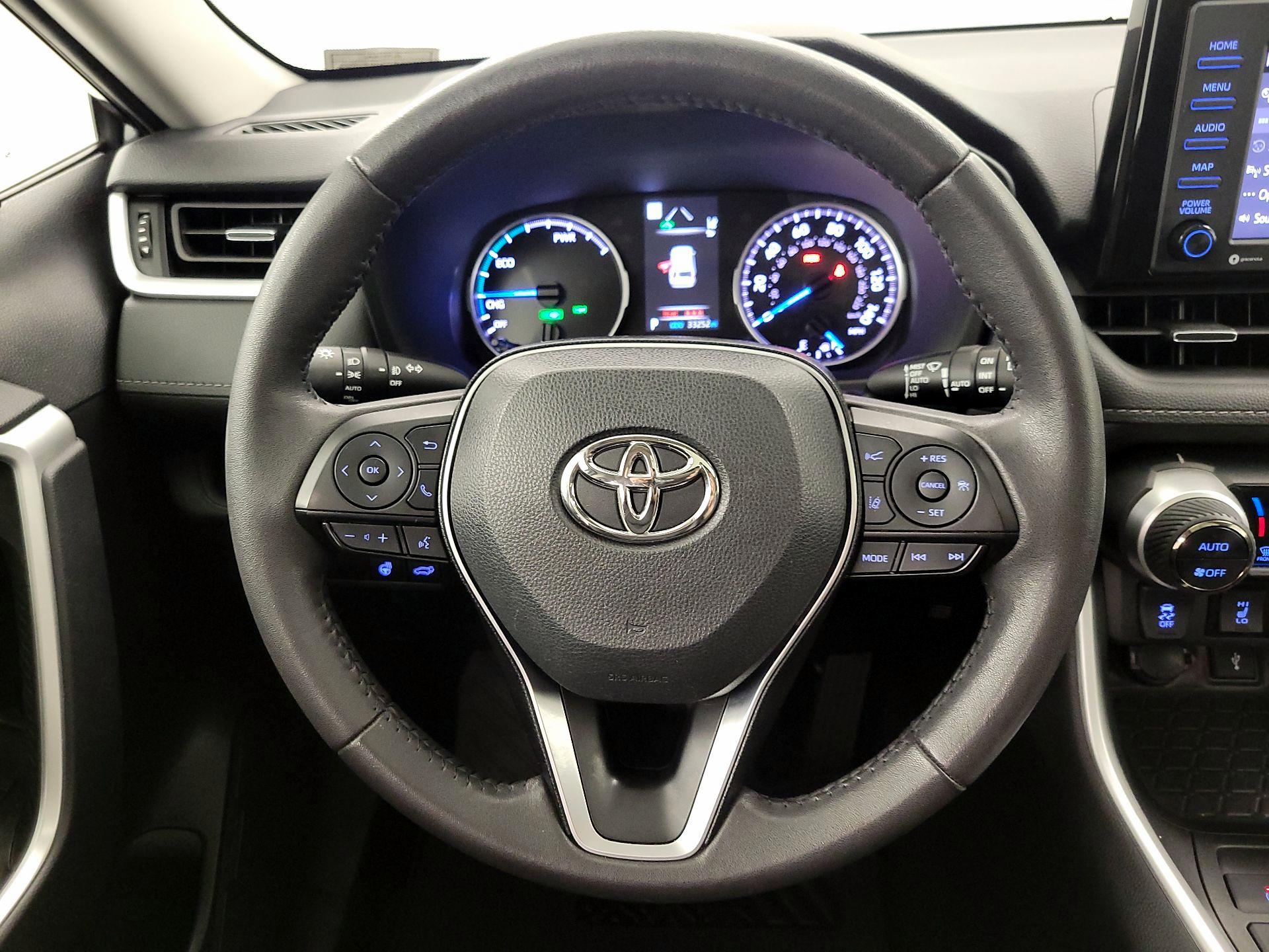 Thumbnail: 2022 Toyota RAV4 - 10