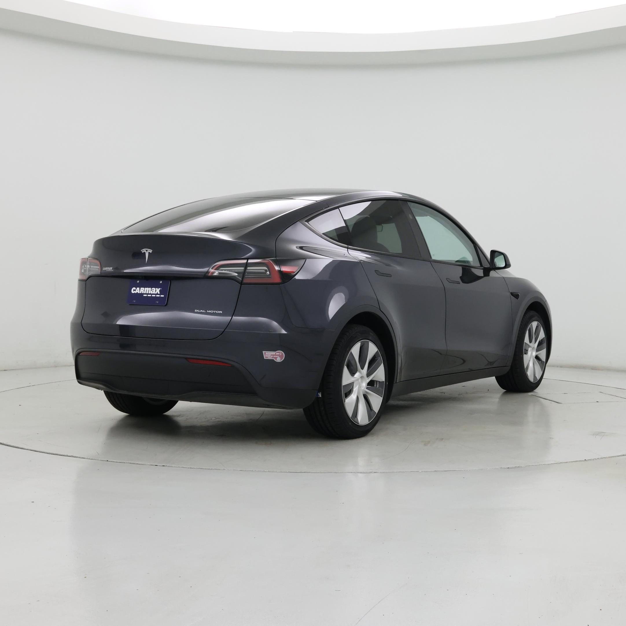 Thumbnail: 2024 Tesla Model Y - 8