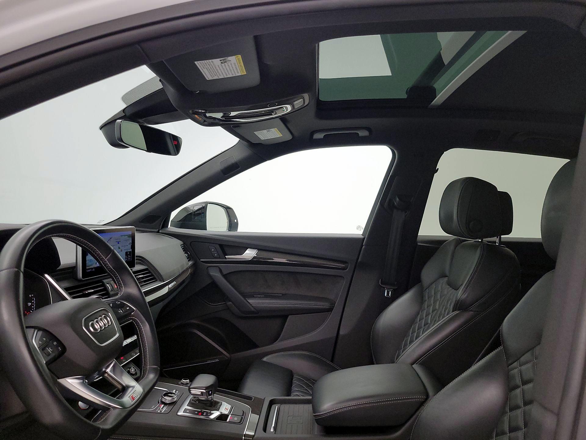 Thumbnail: 2020 Audi SQ5 - 20