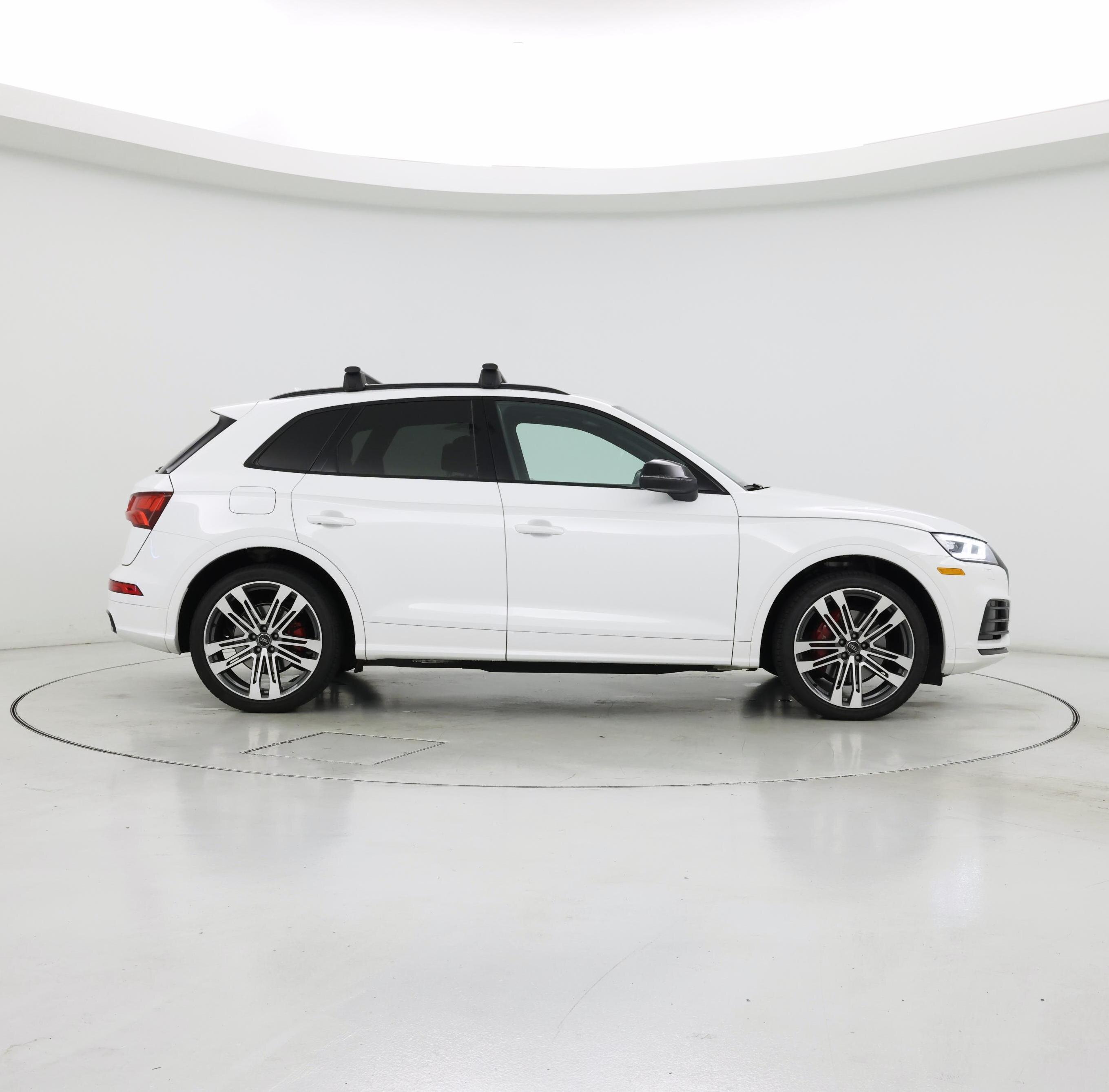 Thumbnail: 2020 Audi SQ5 - 7