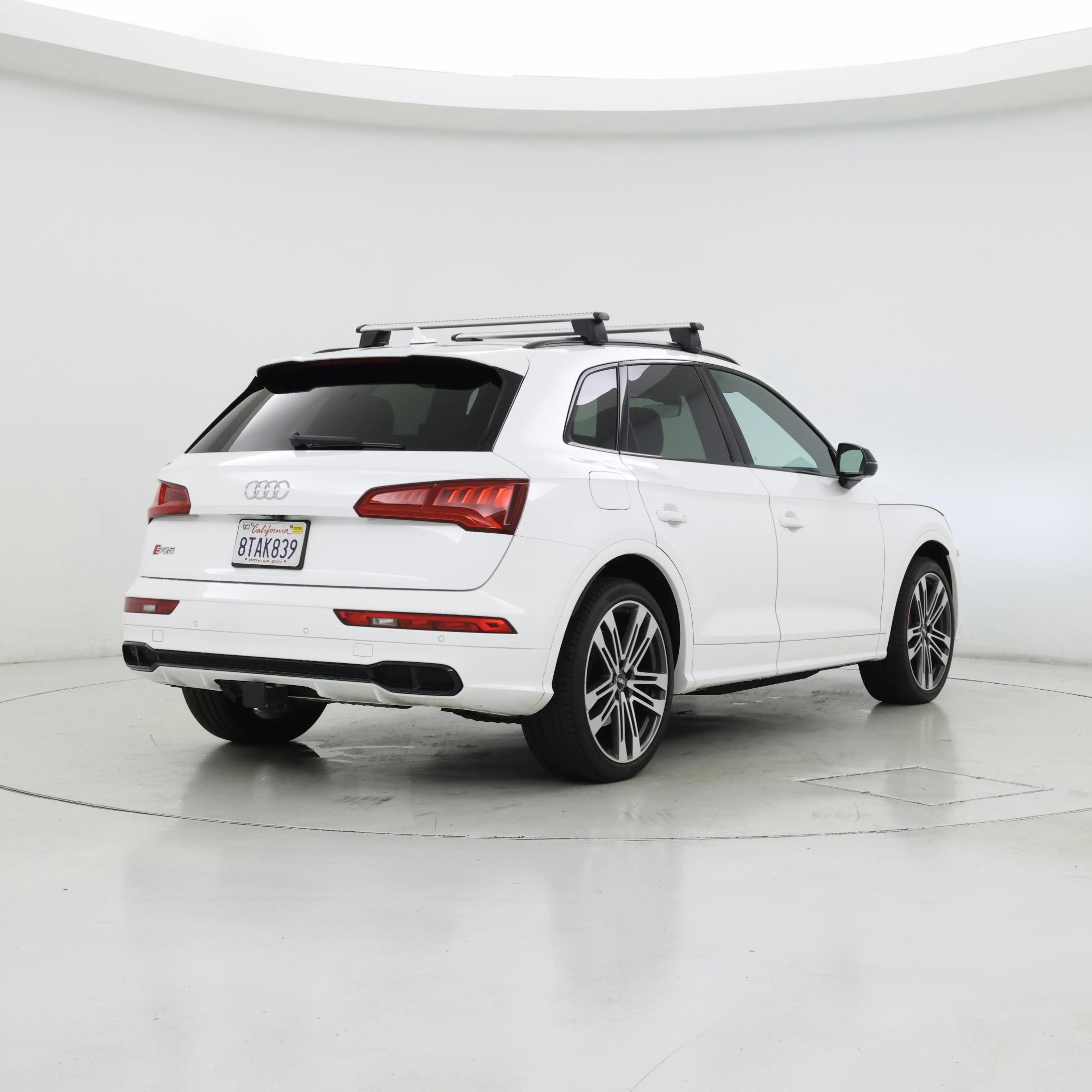 Thumbnail: 2020 Audi SQ5 - 8