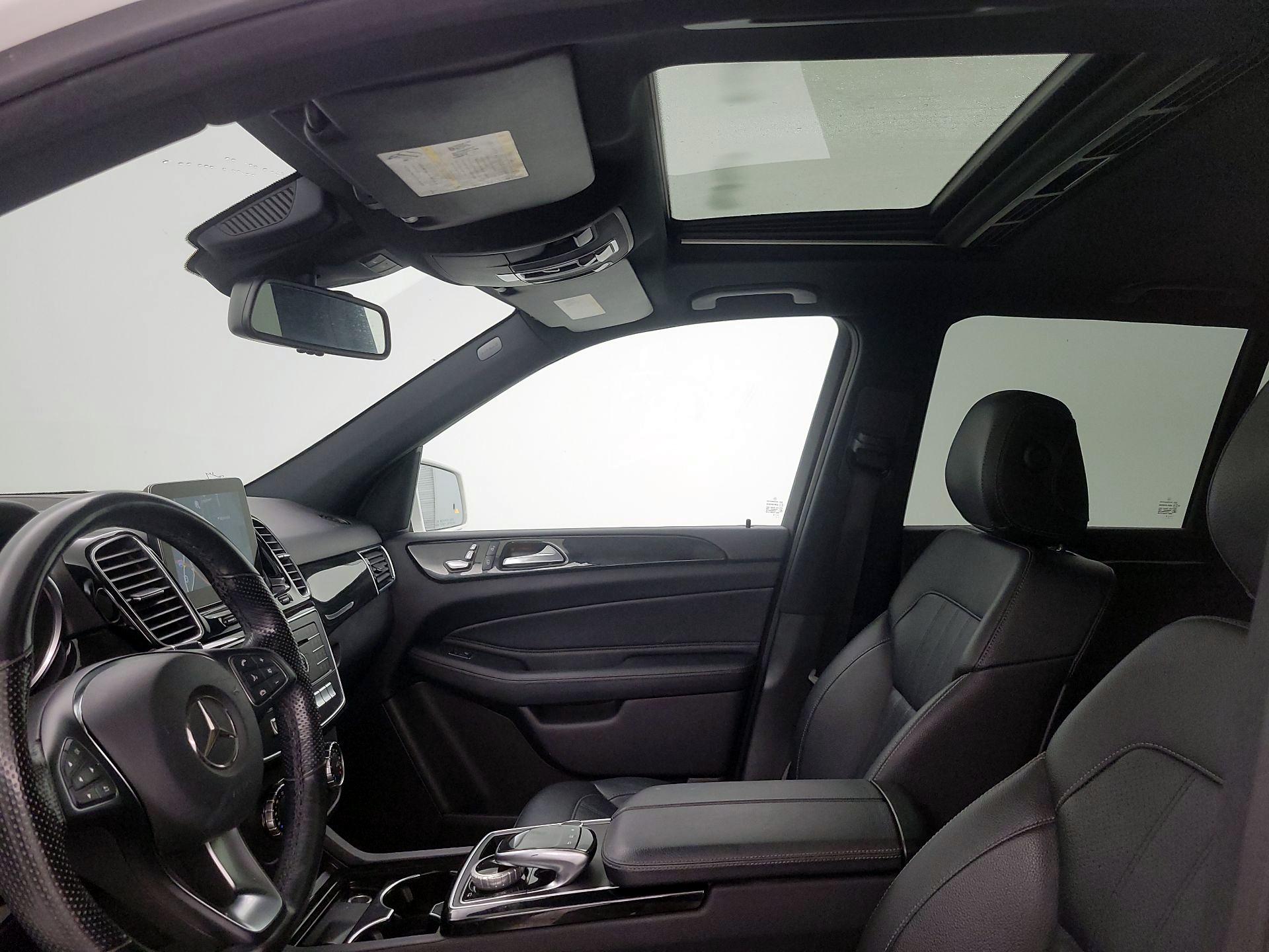 Thumbnail: 2016 Mercedes-Benz GLE - 19