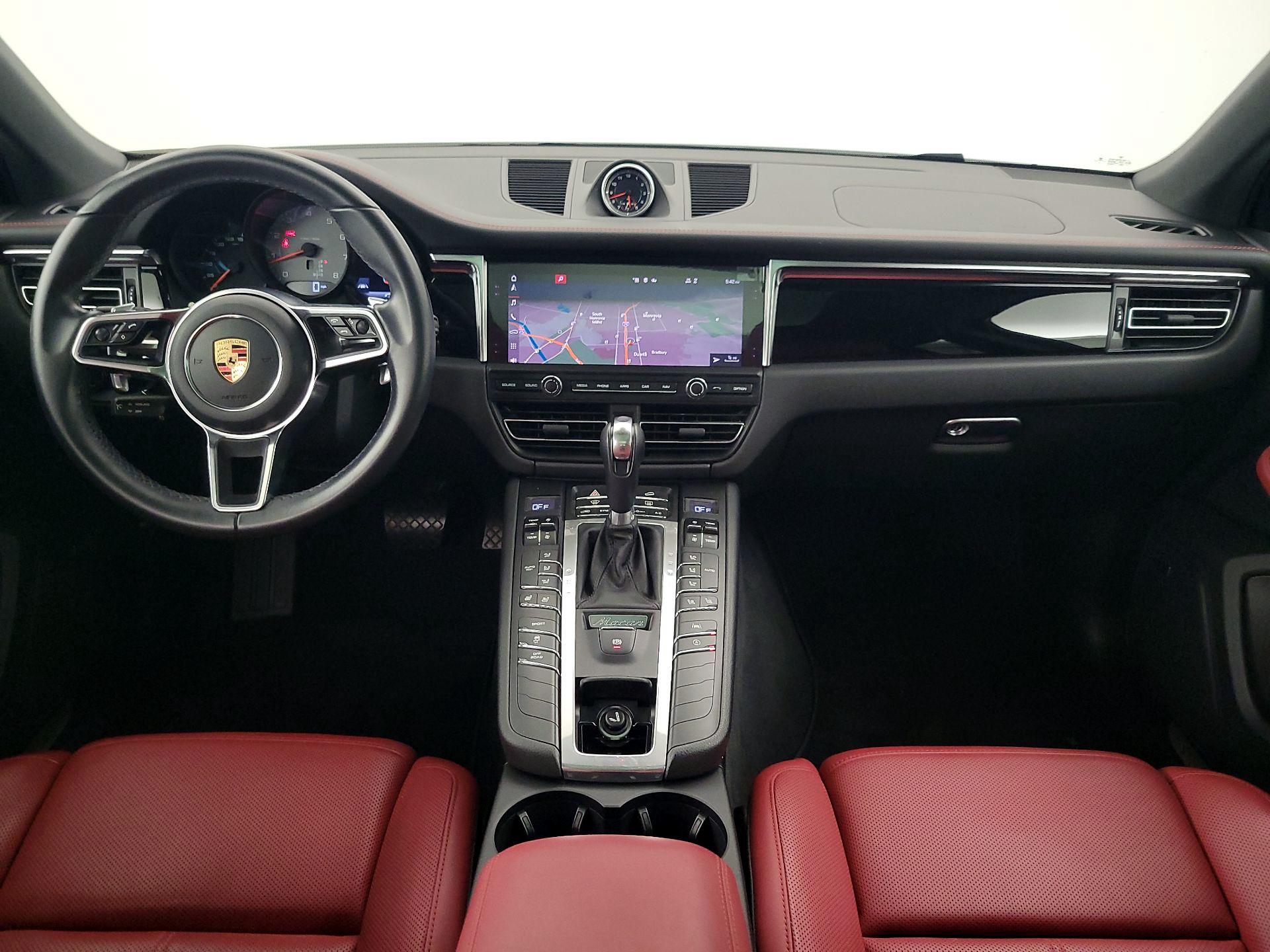 Thumbnail: 2020 Porsche Macan - 9