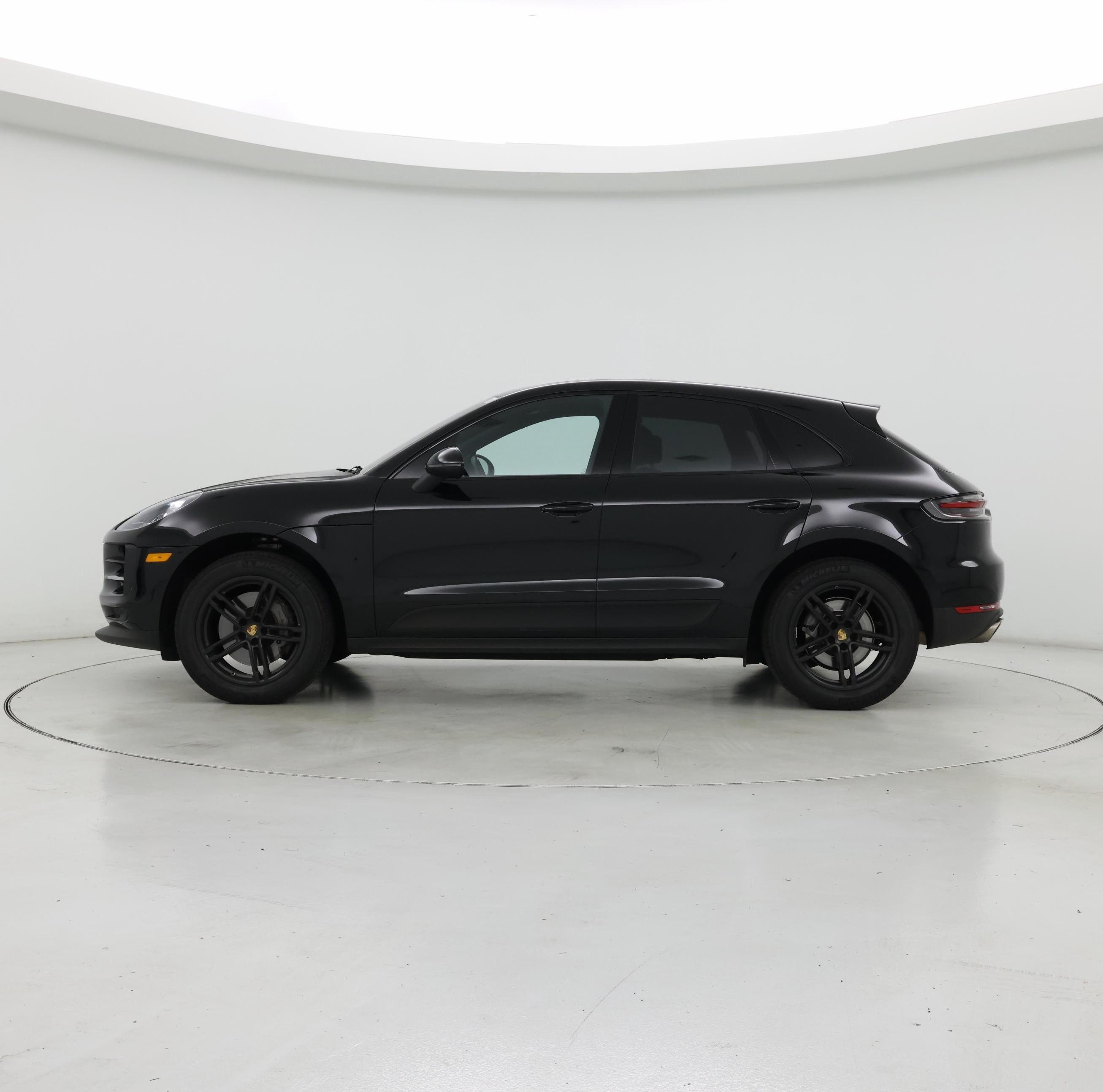 Thumbnail: 2020 Porsche Macan - 3