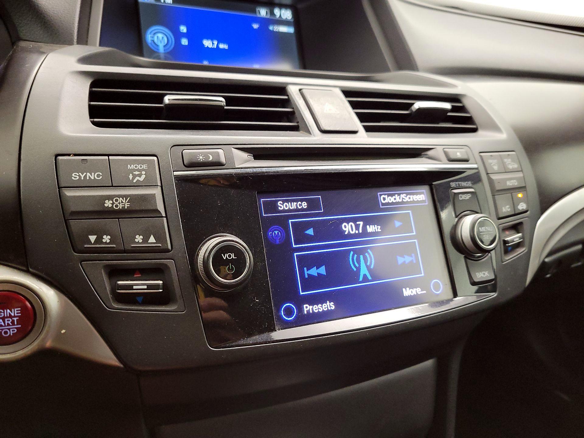 Thumbnail: 2015 Honda Accord Crosstour - 16