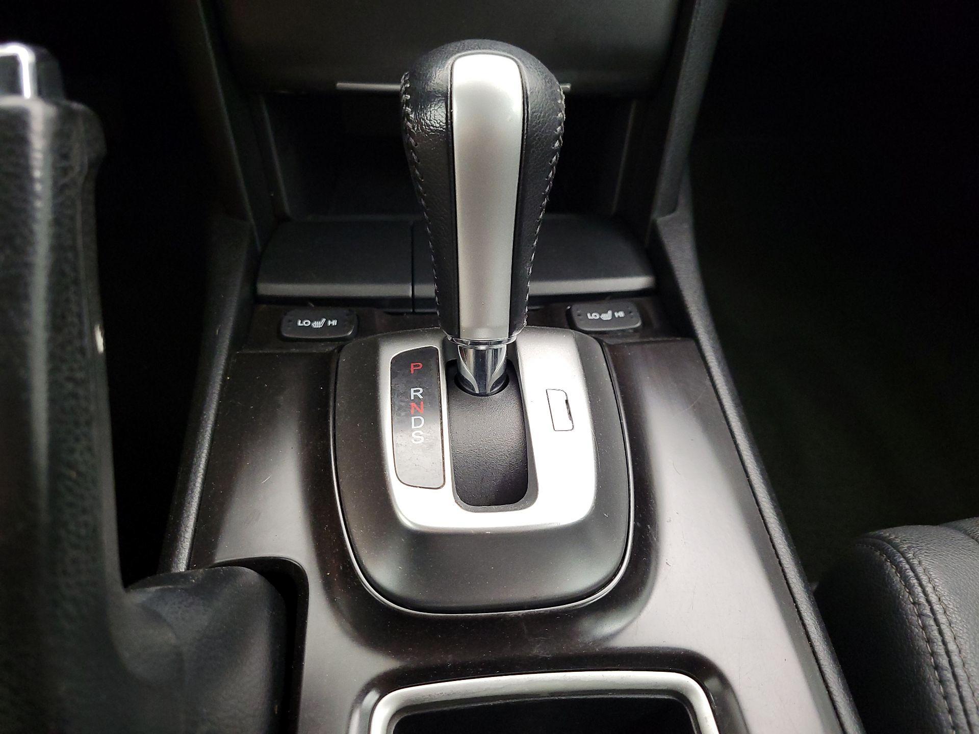 Thumbnail: 2015 Honda Accord Crosstour - 17