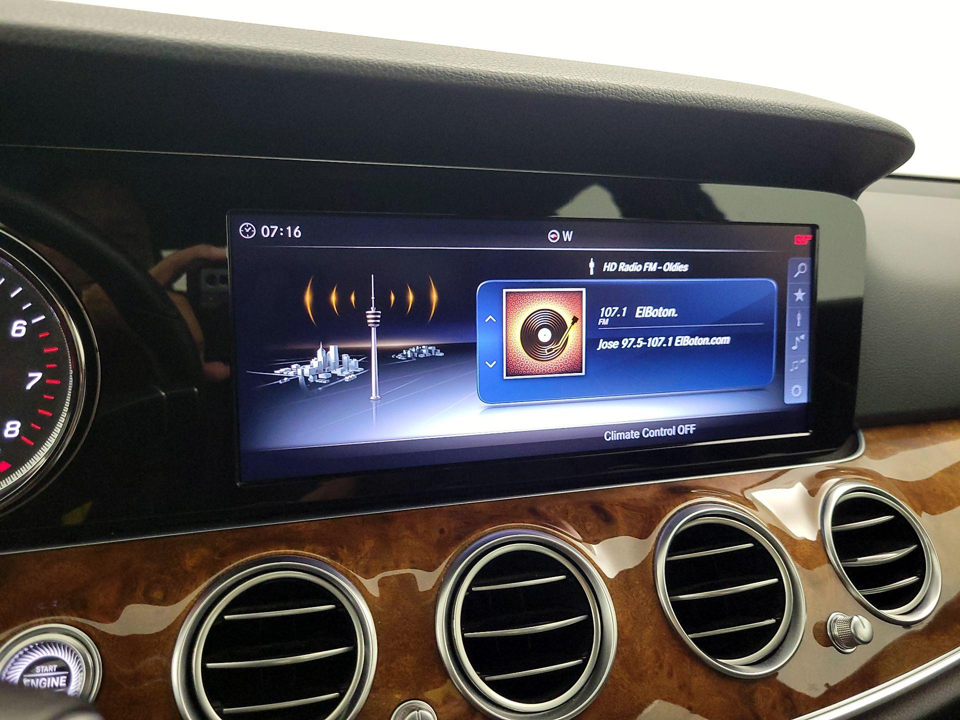 Thumbnail: 2018 Mercedes-Benz E-Class - 16