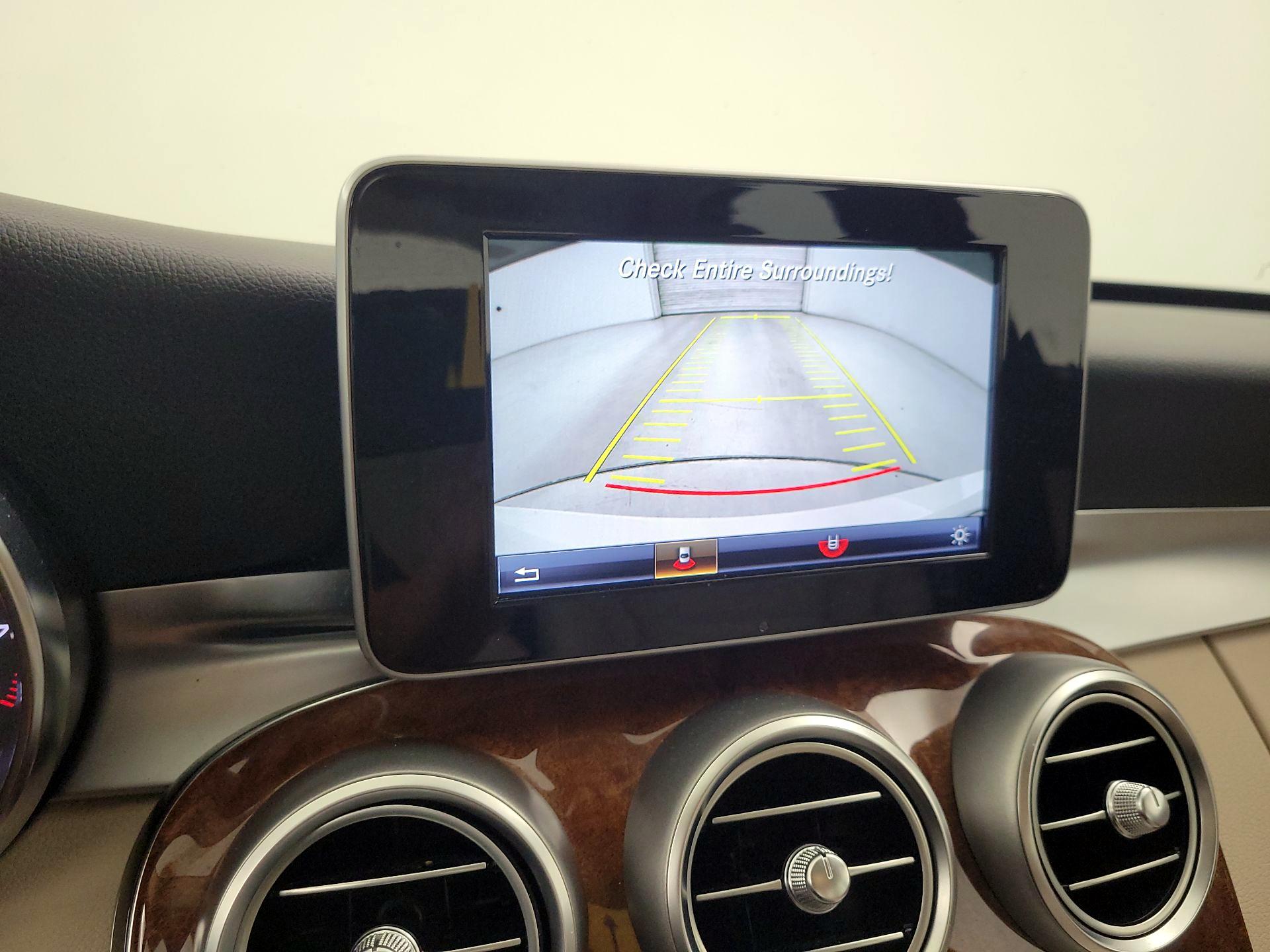 Thumbnail: 2016 Mercedes-Benz C-Class - 14