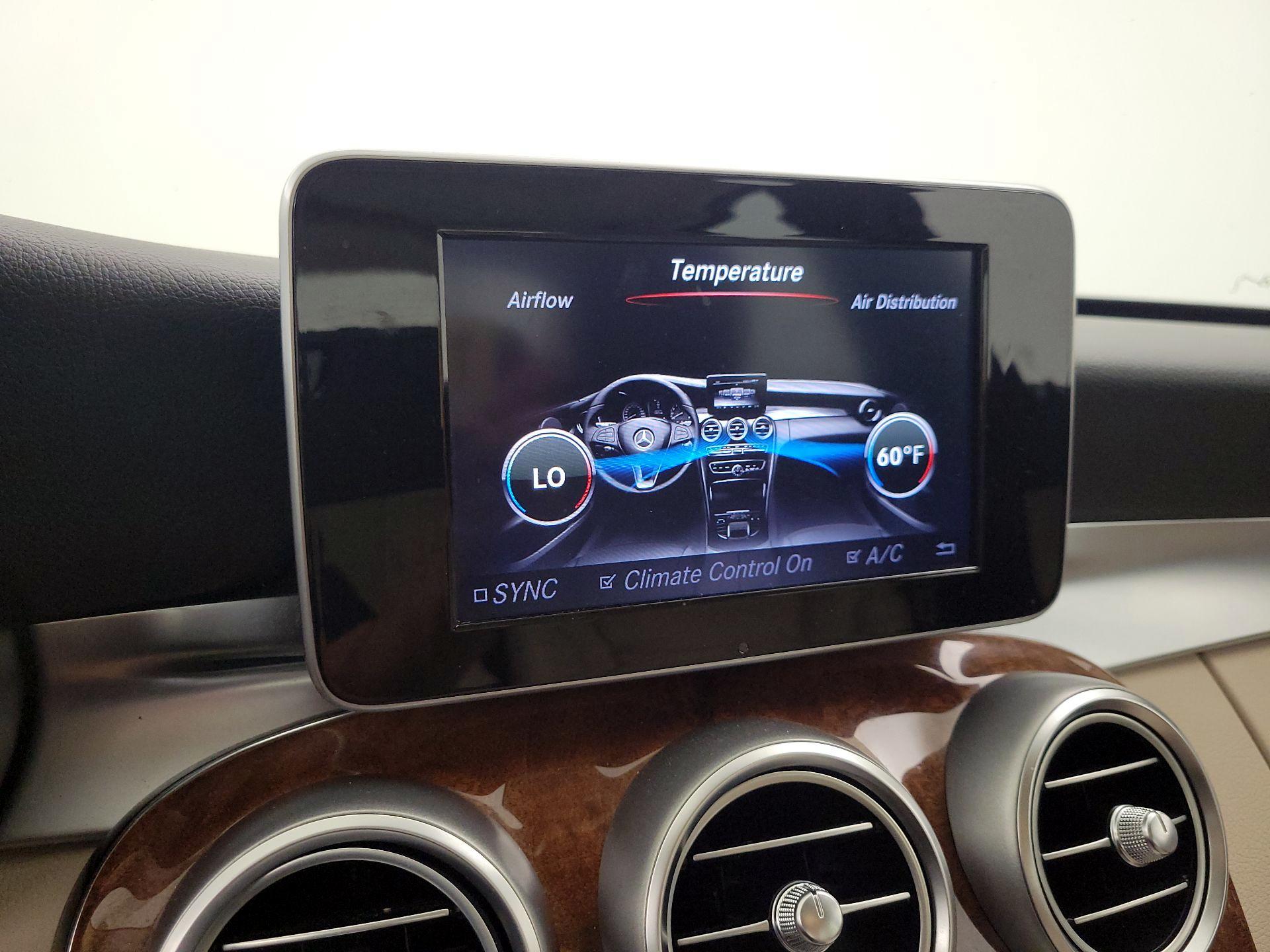 Thumbnail: 2016 Mercedes-Benz C-Class - 16