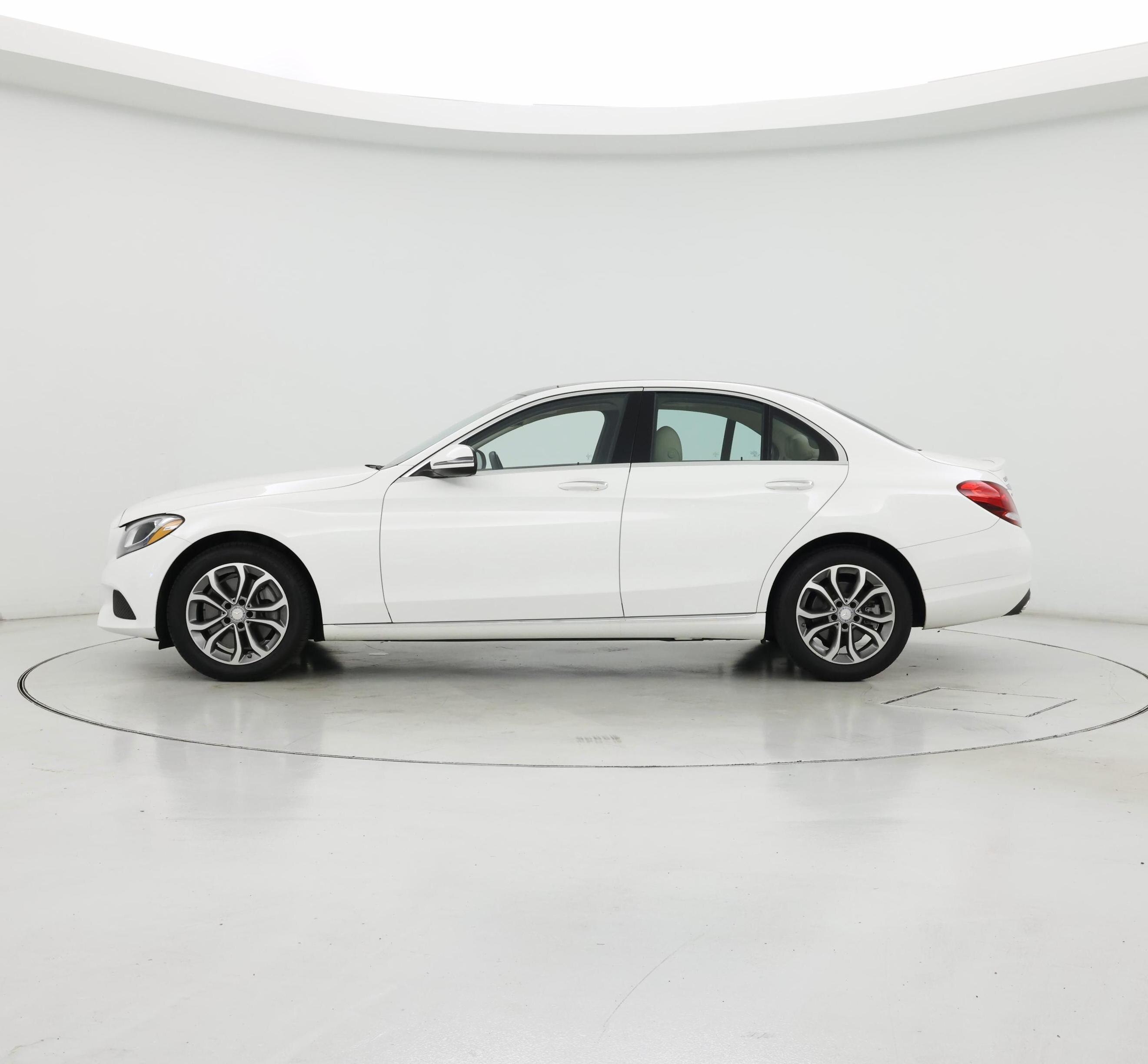 Thumbnail: 2016 Mercedes-Benz C-Class - 3