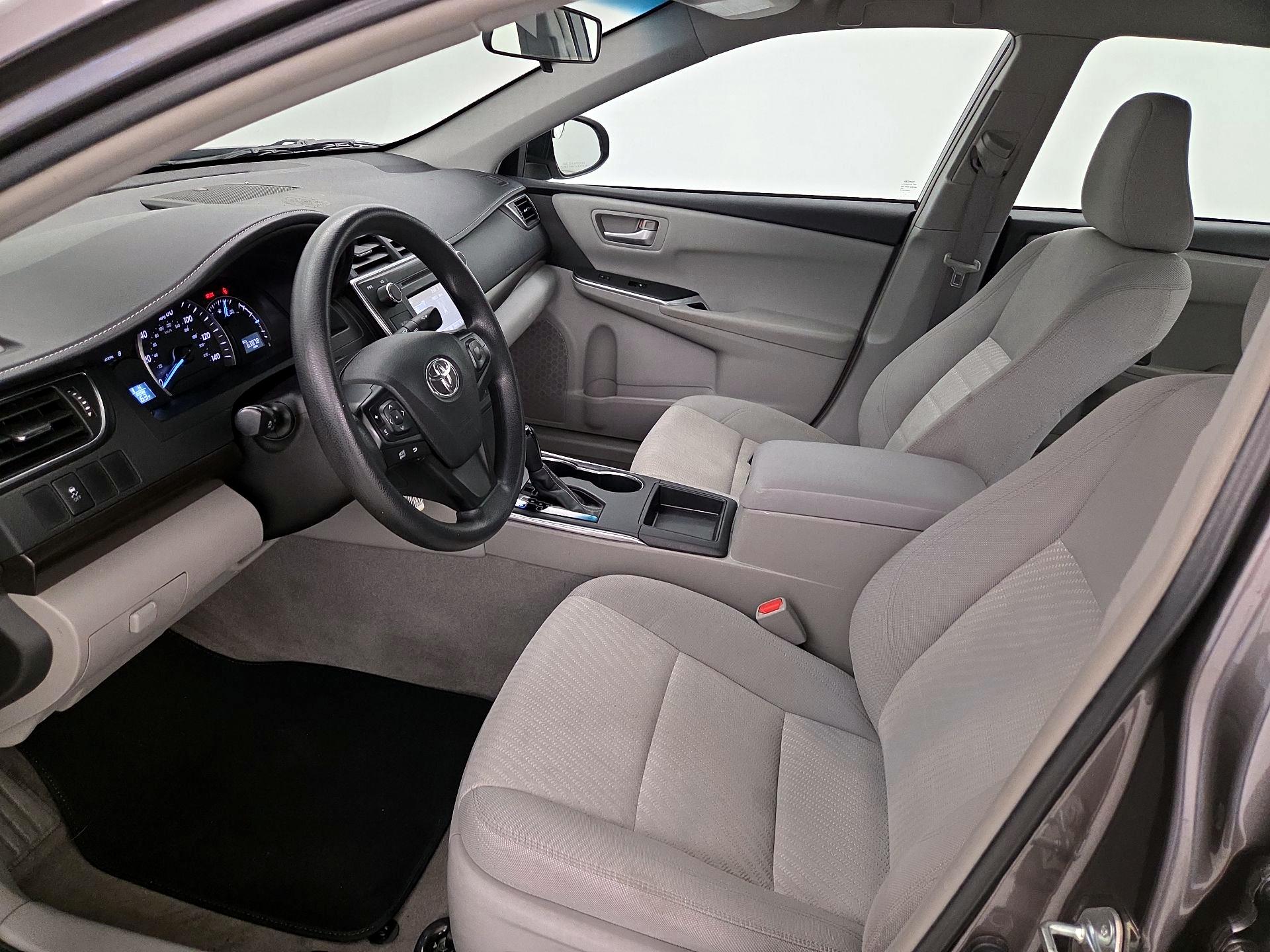 Thumbnail: 2015 Toyota Camry - 11