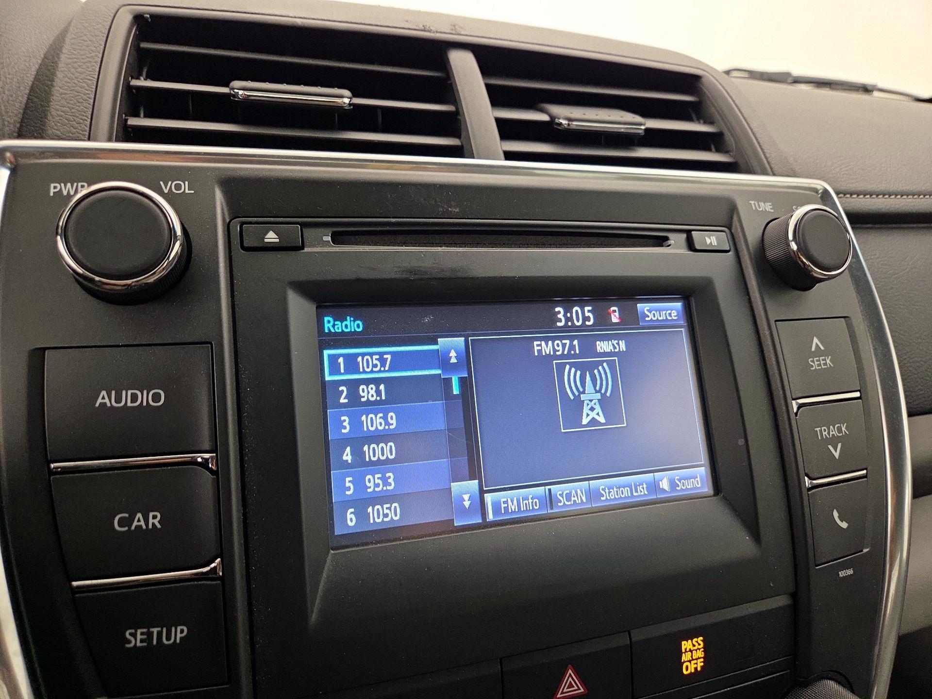 Thumbnail: 2015 Toyota Camry - 15