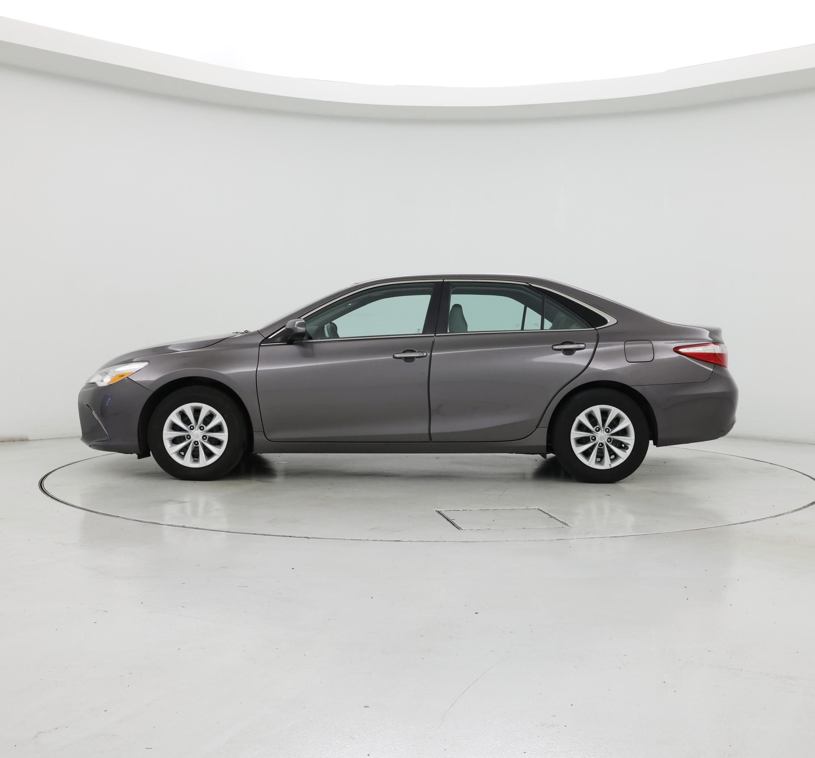 Thumbnail: 2015 Toyota Camry - 3