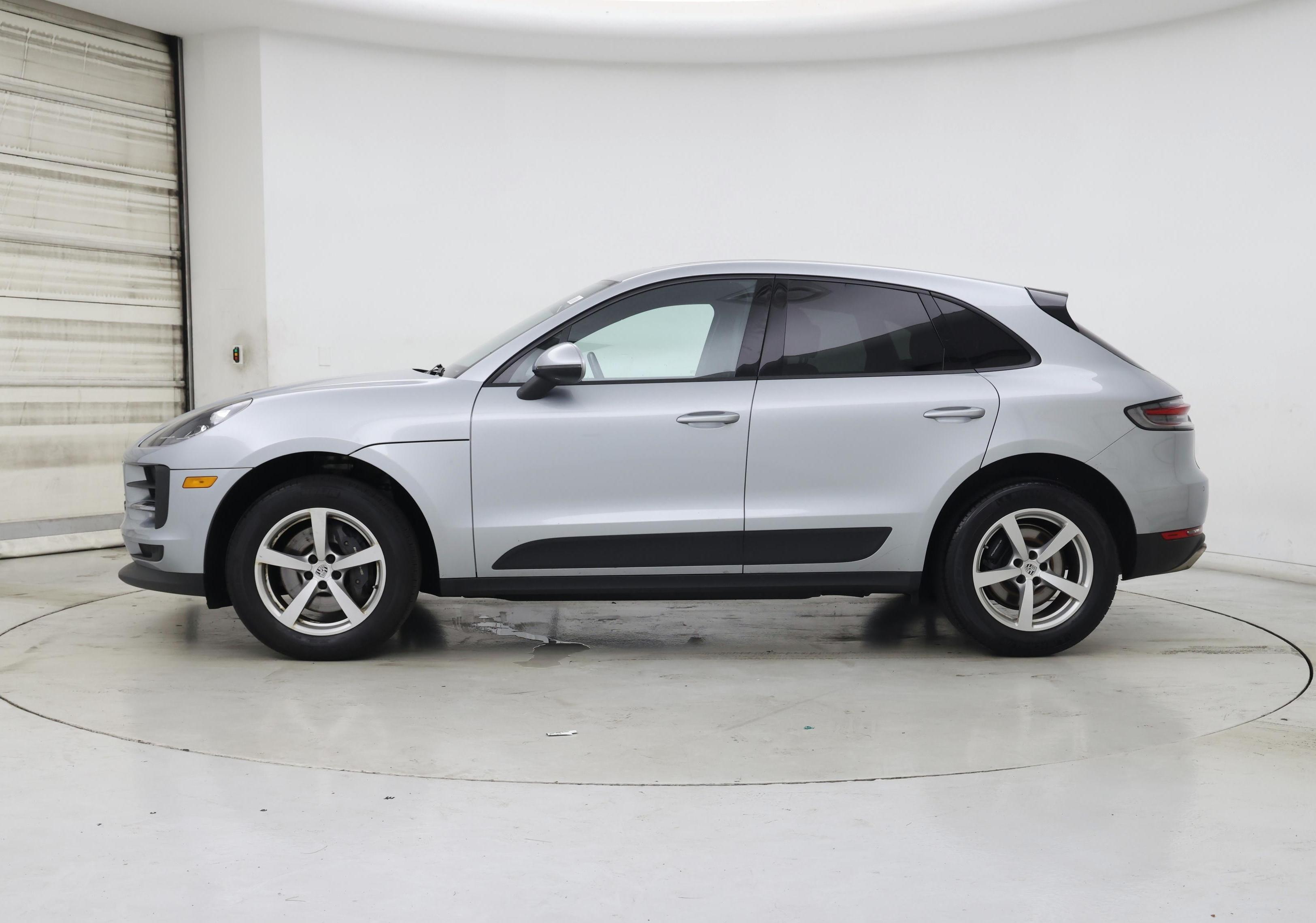 Thumbnail: 2021 Porsche Macan - 3