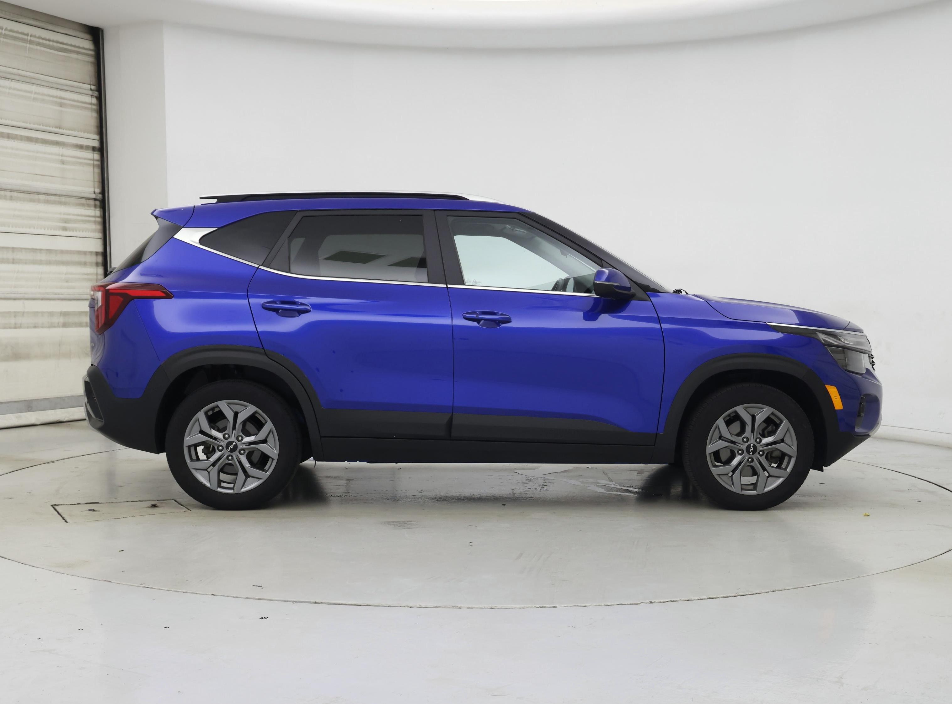 Thumbnail: 2024 Kia Seltos - 7