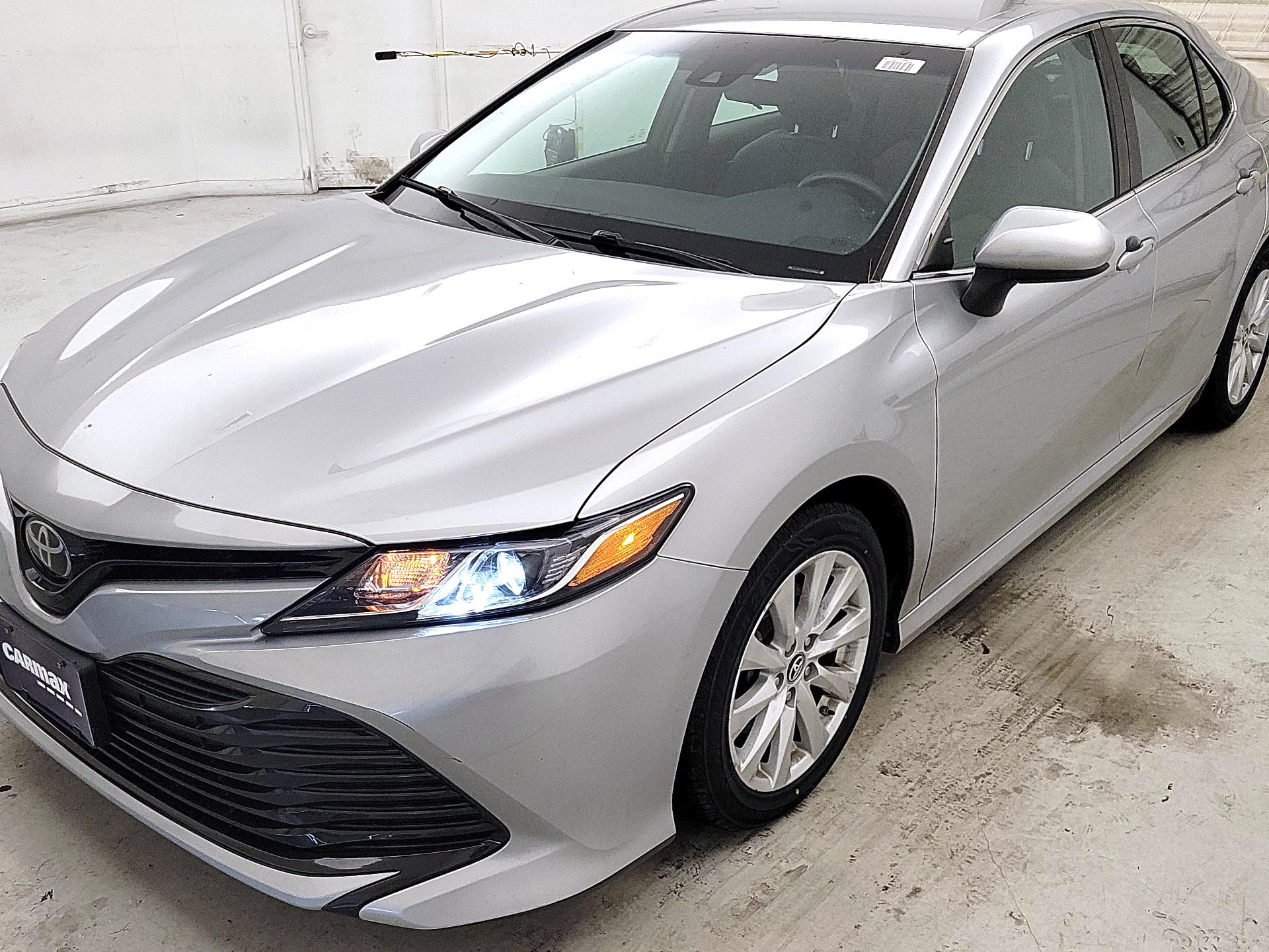 Thumbnail: 2018 Toyota Camry - 3