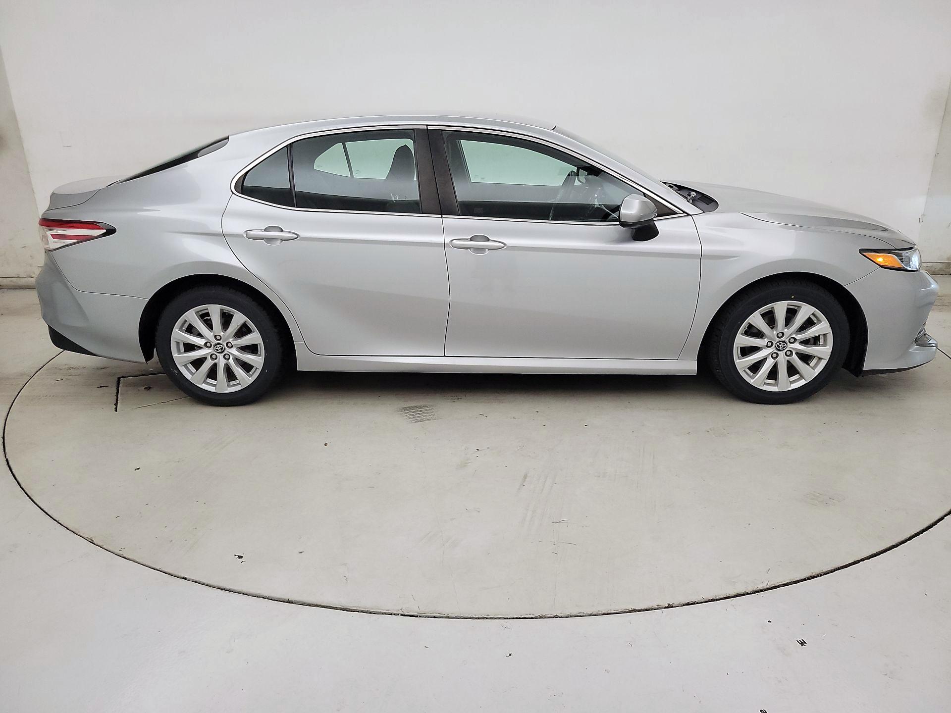 Thumbnail: 2018 Toyota Camry - 4